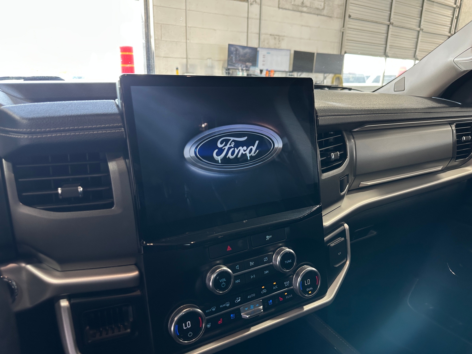 Thumbnail: 2023 Ford Expedition - 4