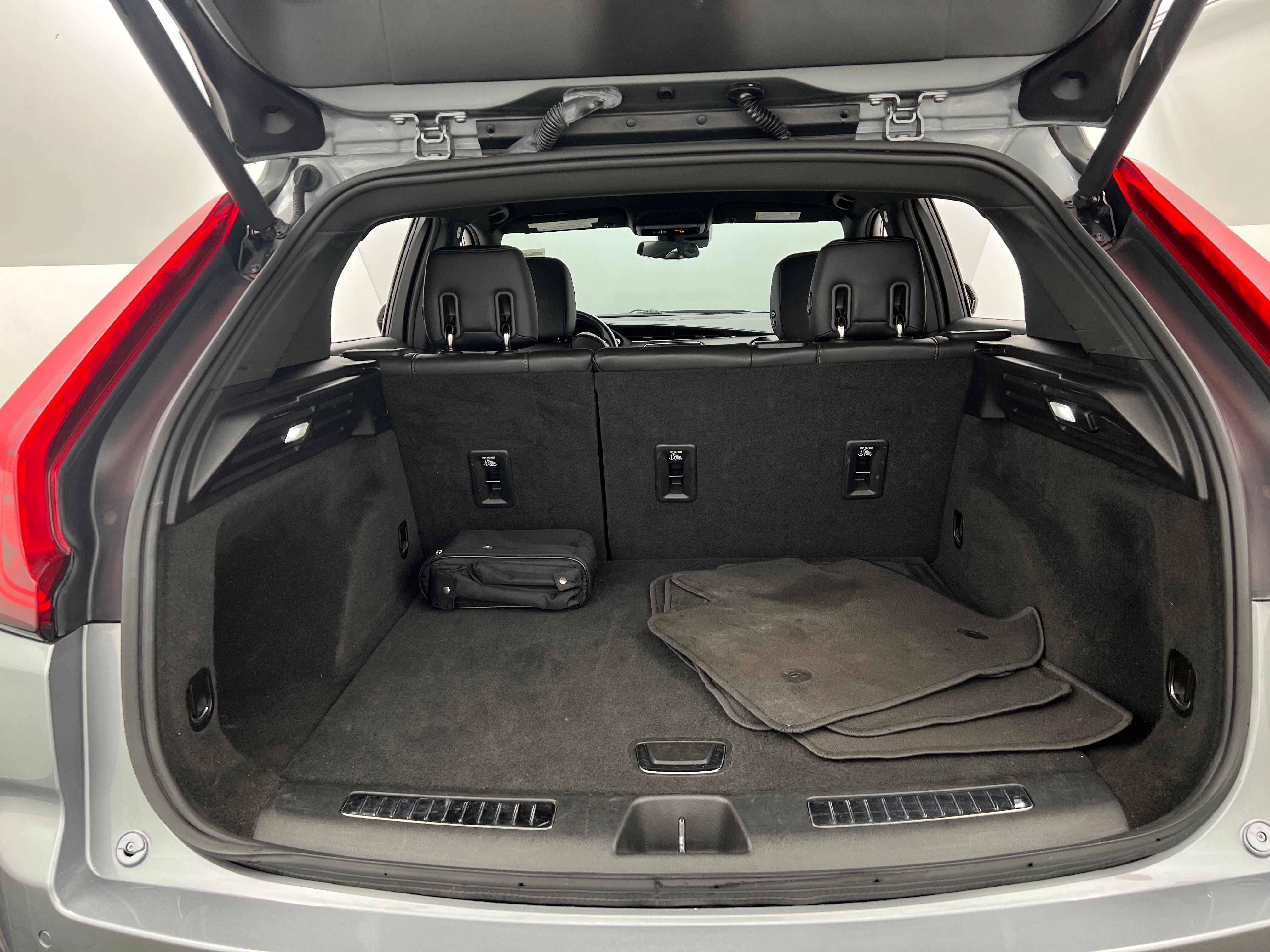 2023 Cadillac XT4 Premium Luxury 6