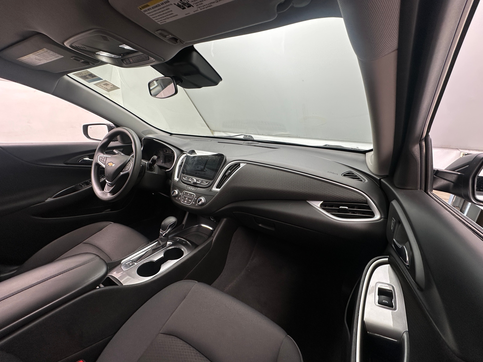 Thumbnail: 2023 Chevrolet Malibu - 3