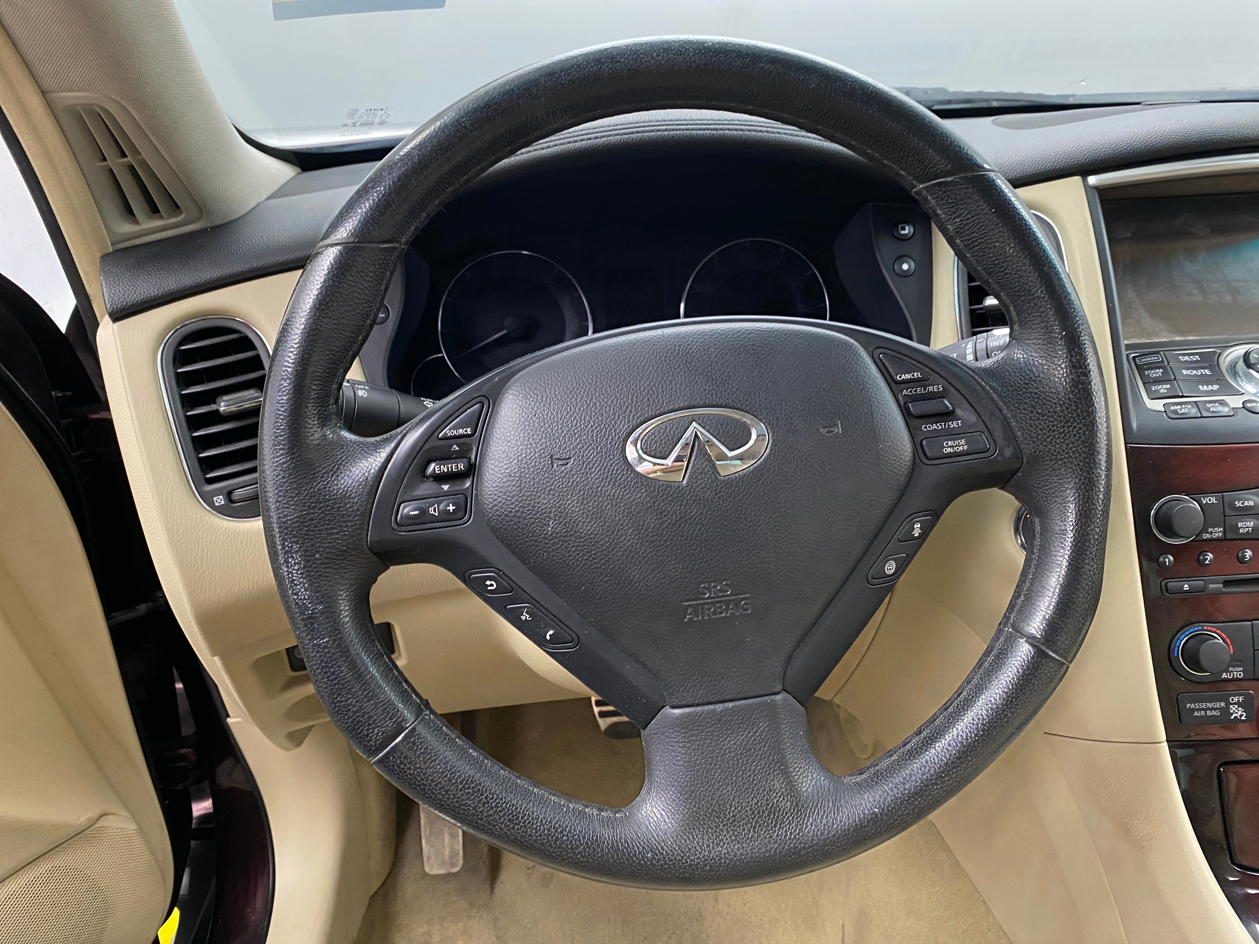 2017 INFINITI QX50 Base 4