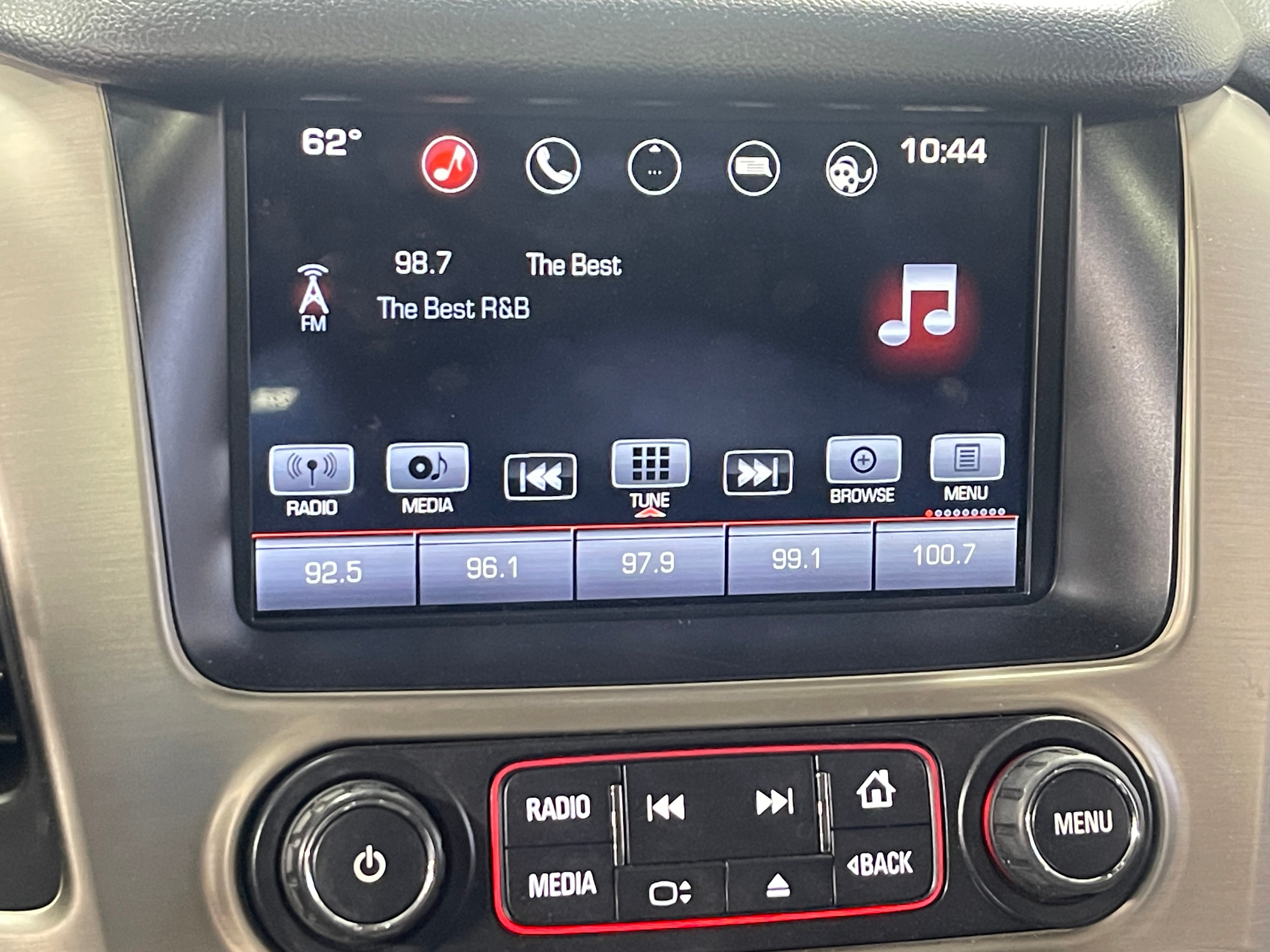 2016 GMC Yukon Denali 3