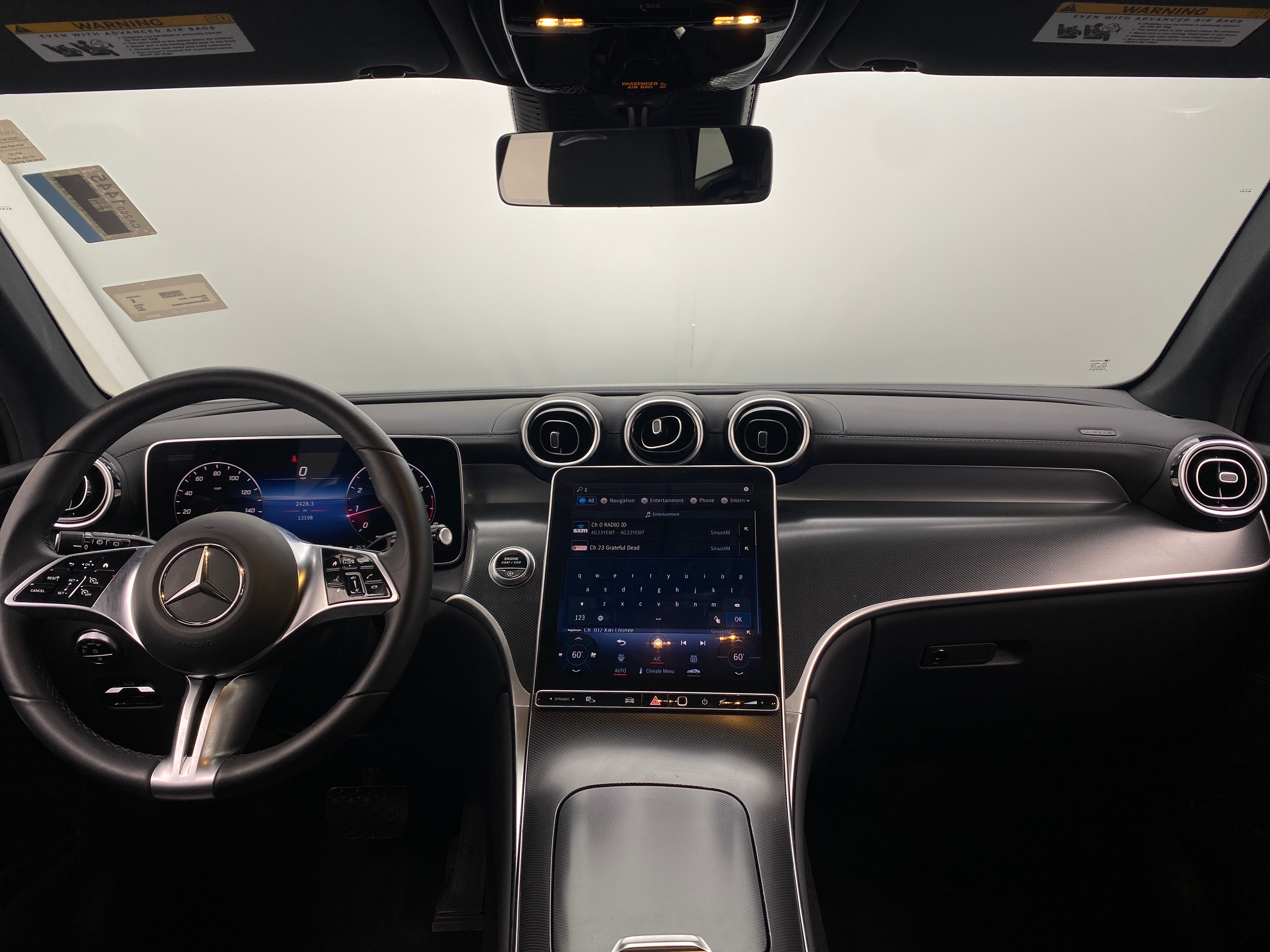 2024 Mercedes-Benz GLC 300 2