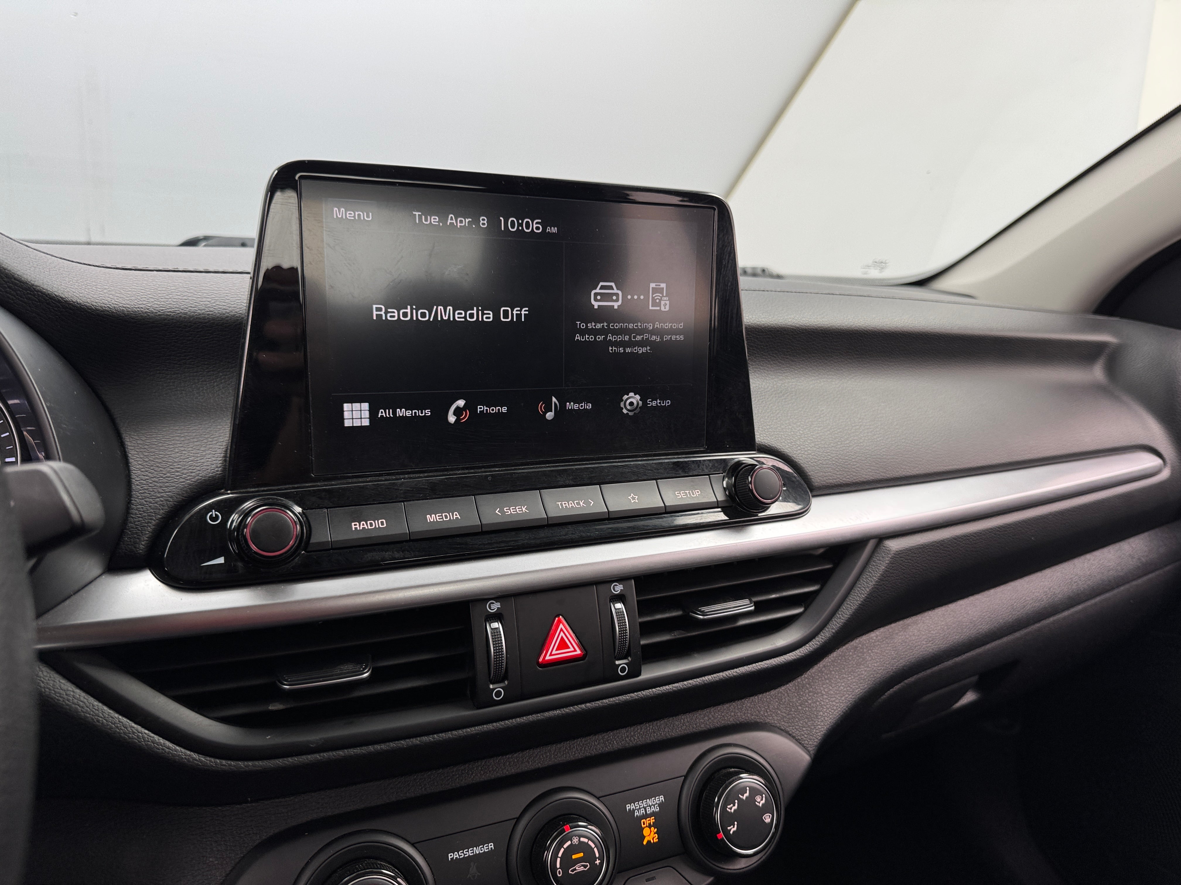 2024 Kia Forte LXS 4