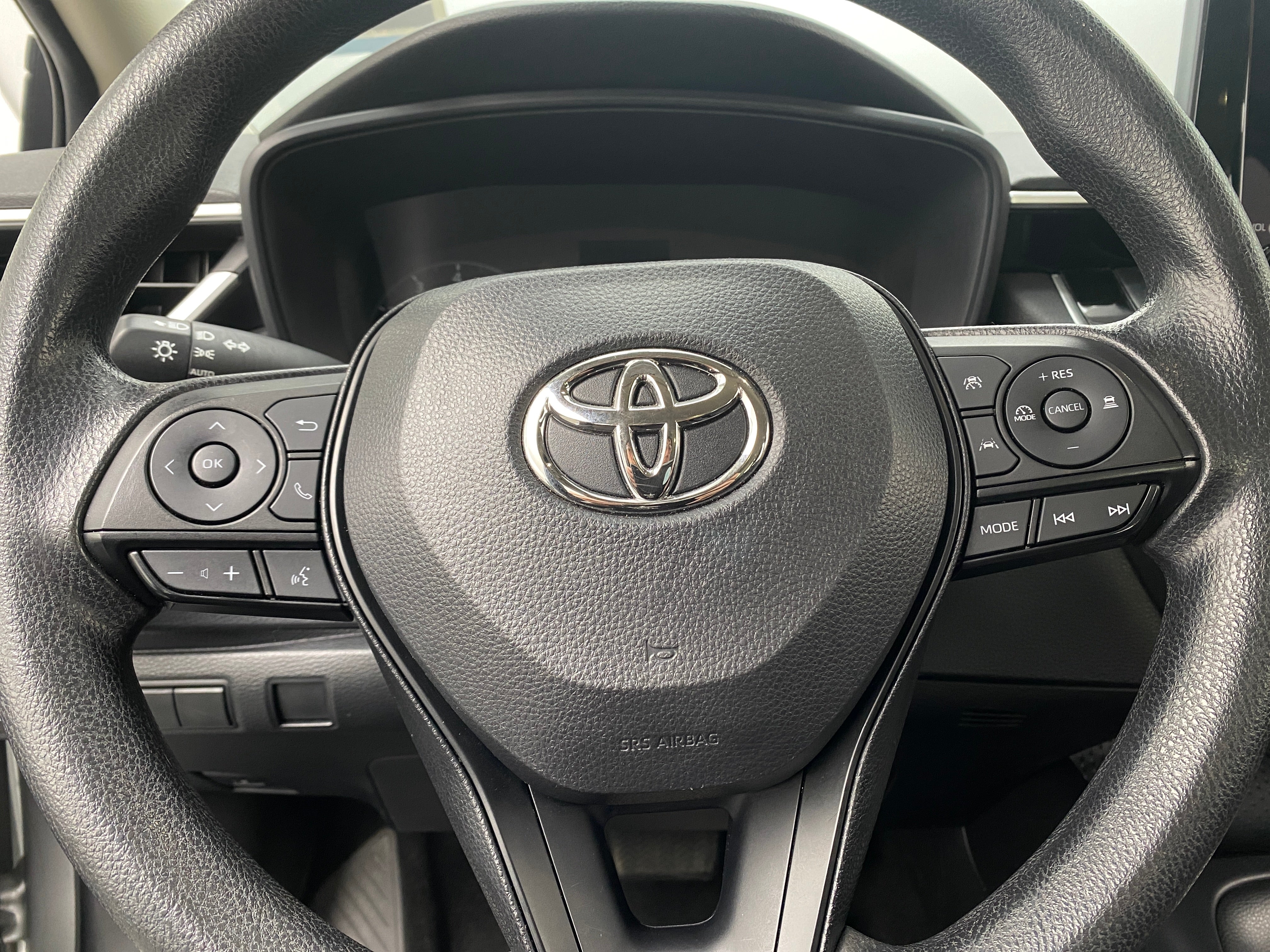 2023 Toyota Corolla LE 5