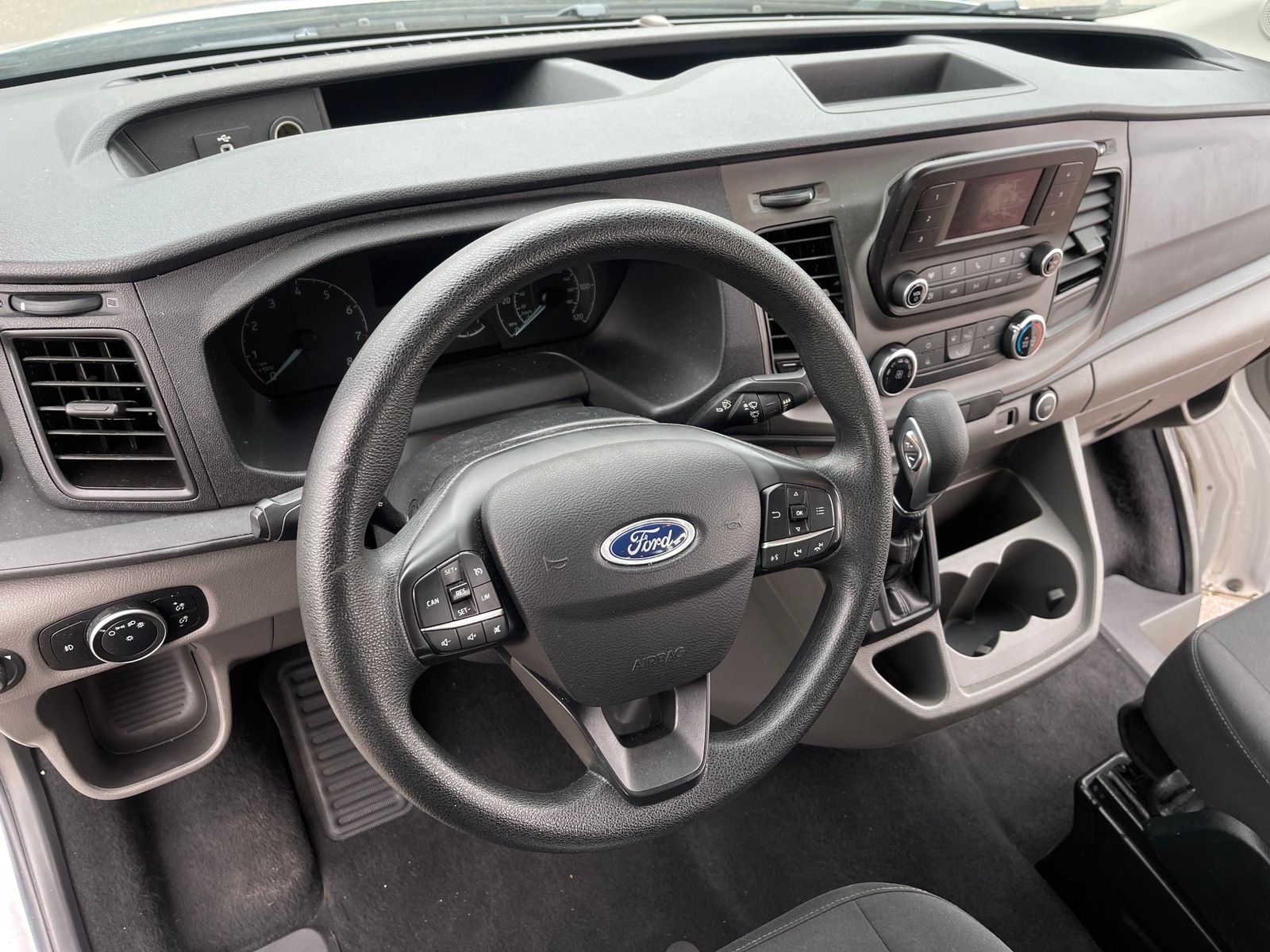 Thumbnail: 2020 Ford Econoline - 3