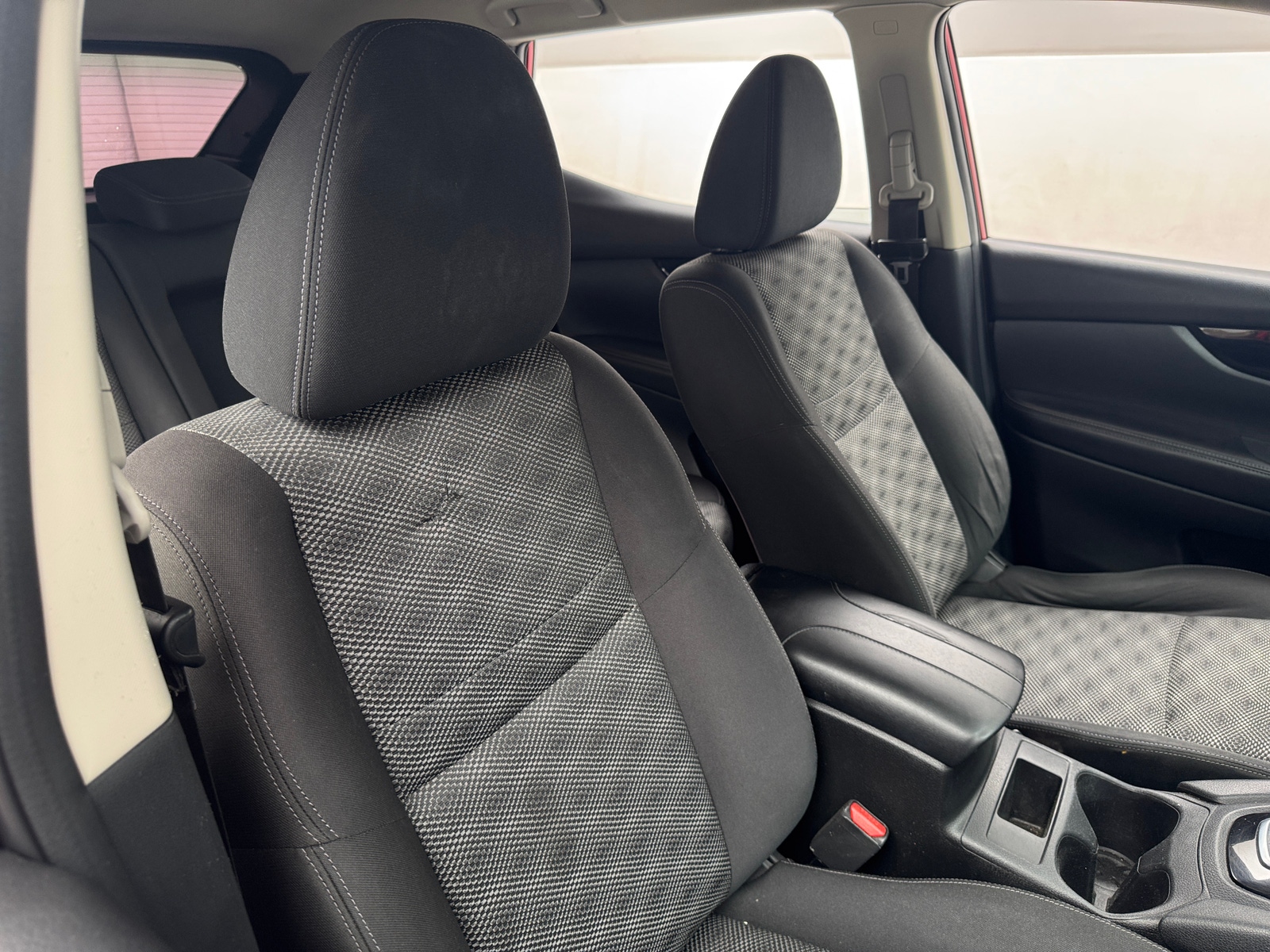 Thumbnail: 2018 Nissan Rogue Sport - 2