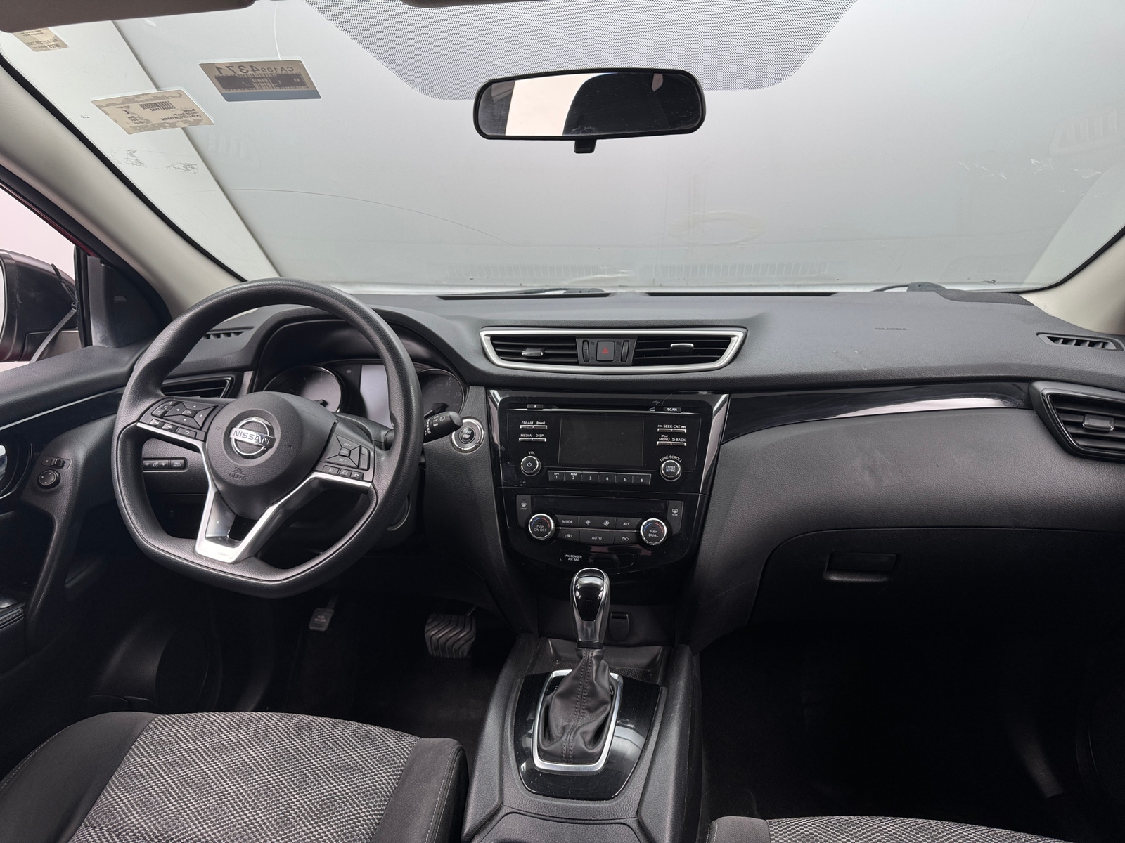 Thumbnail: 2018 Nissan Rogue Sport - 3