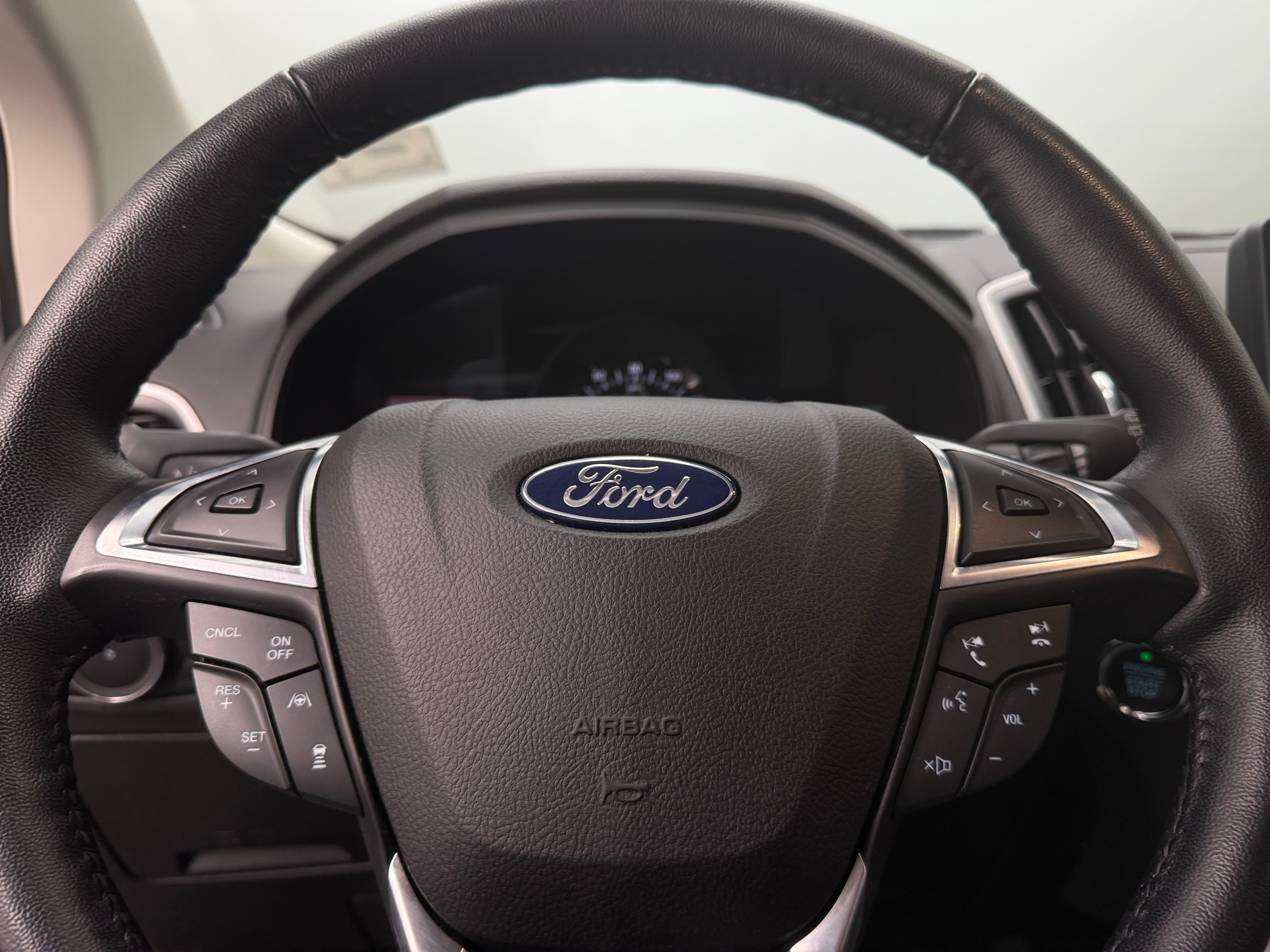 2023 Ford Edge SEL 5
