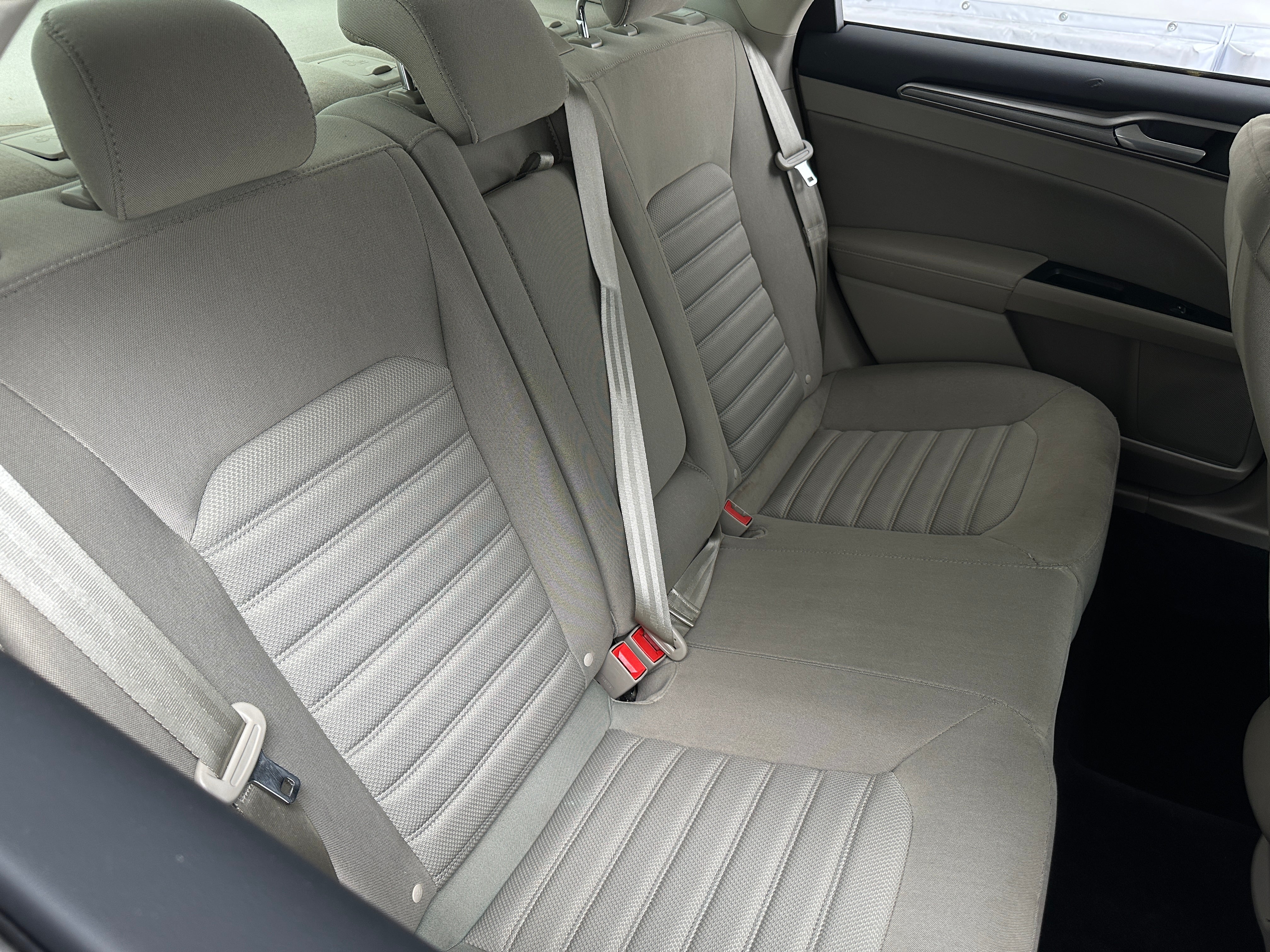 2017 Ford Fusion SE 6