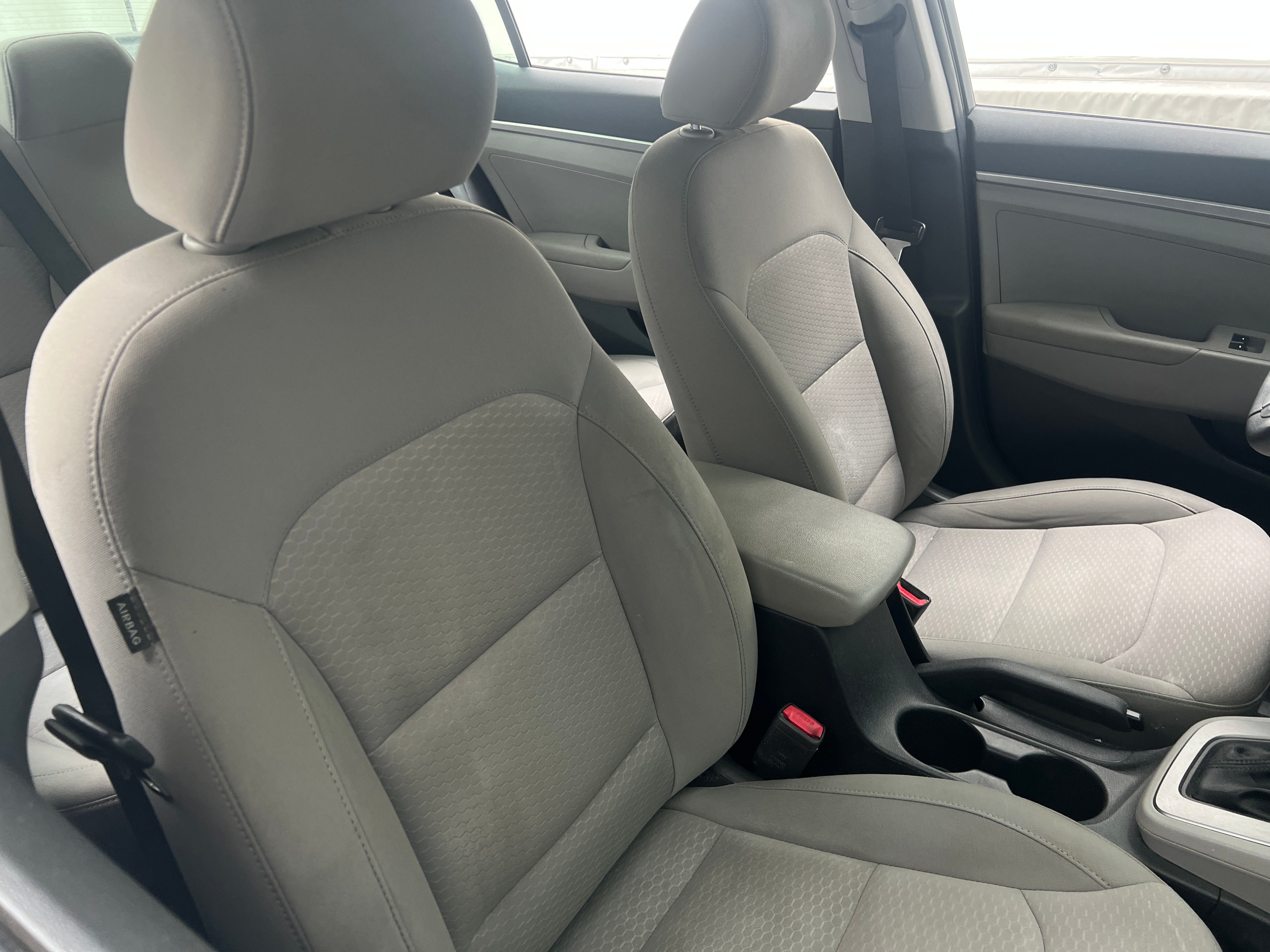 2019 Hyundai Elantra SE 2