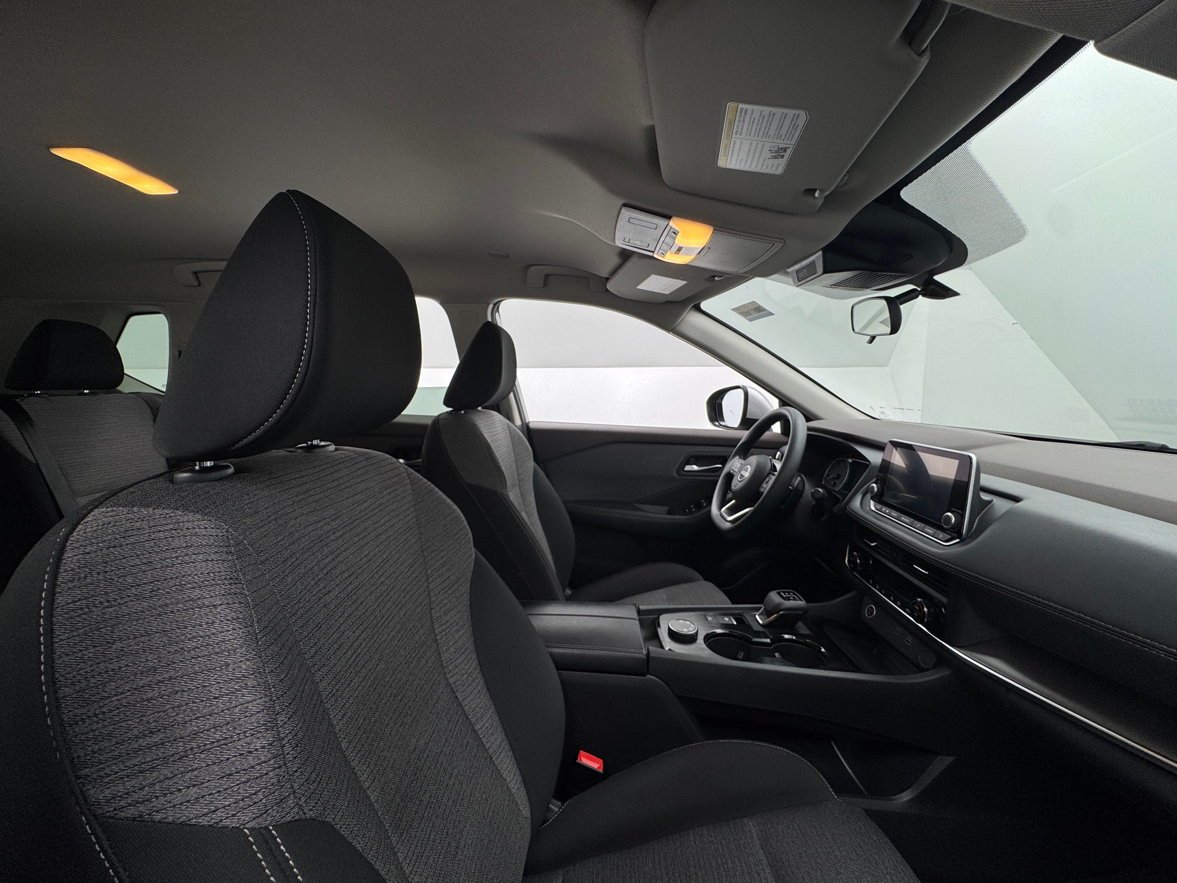 2023 Nissan Rogue SV 2