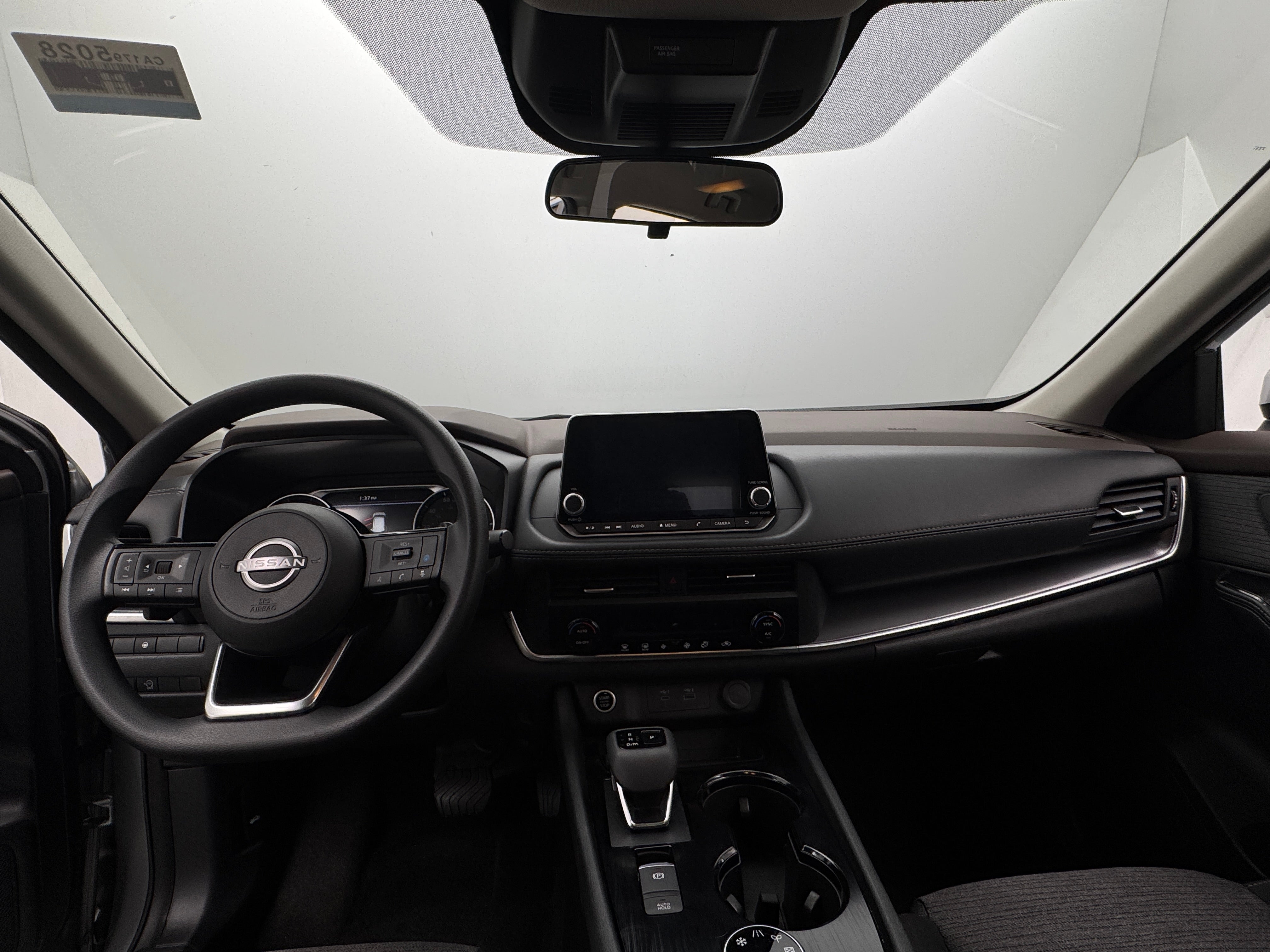 2023 Nissan Rogue SV 3