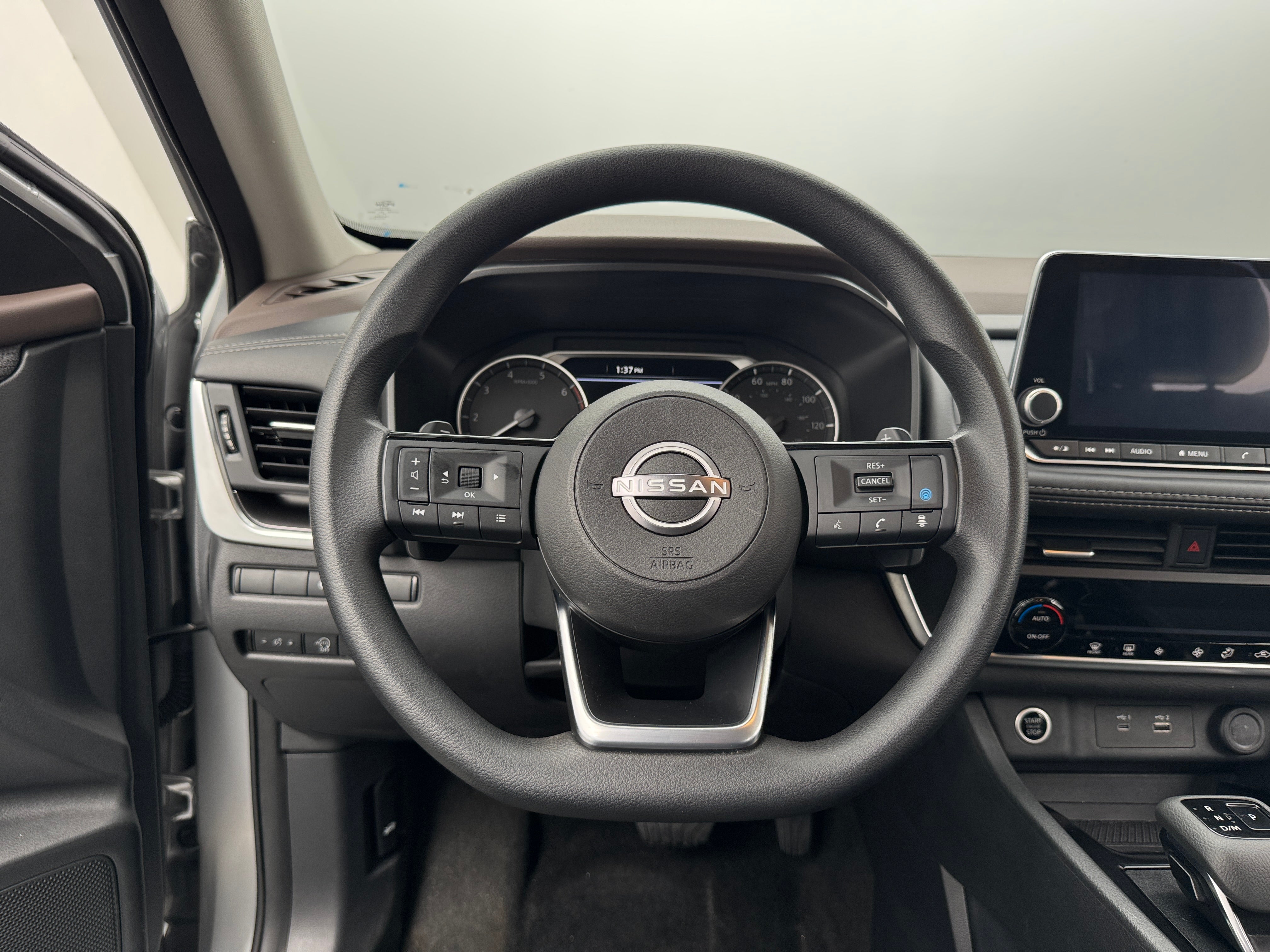 2023 Nissan Rogue SV 5