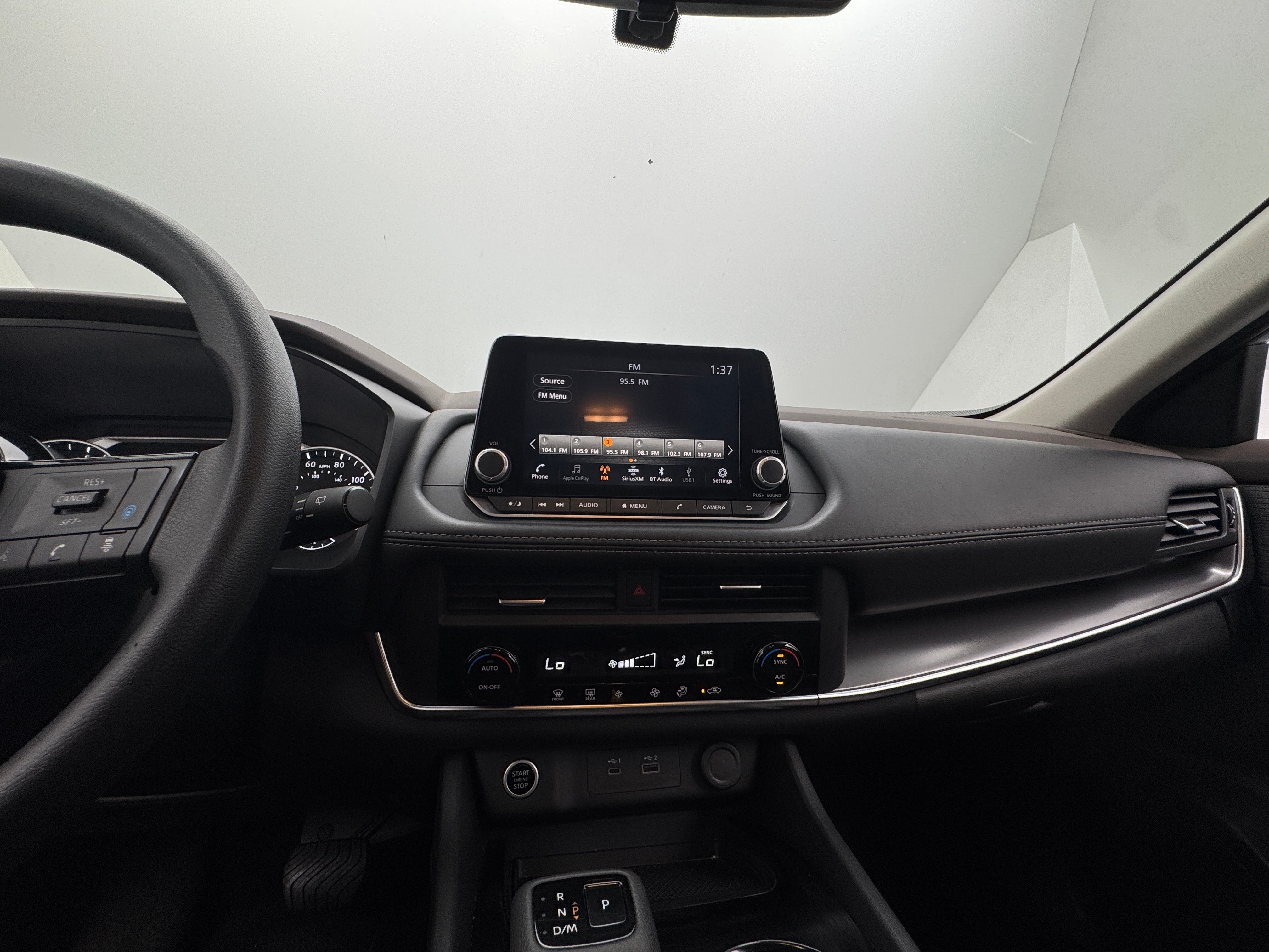2023 Nissan Rogue SV 4