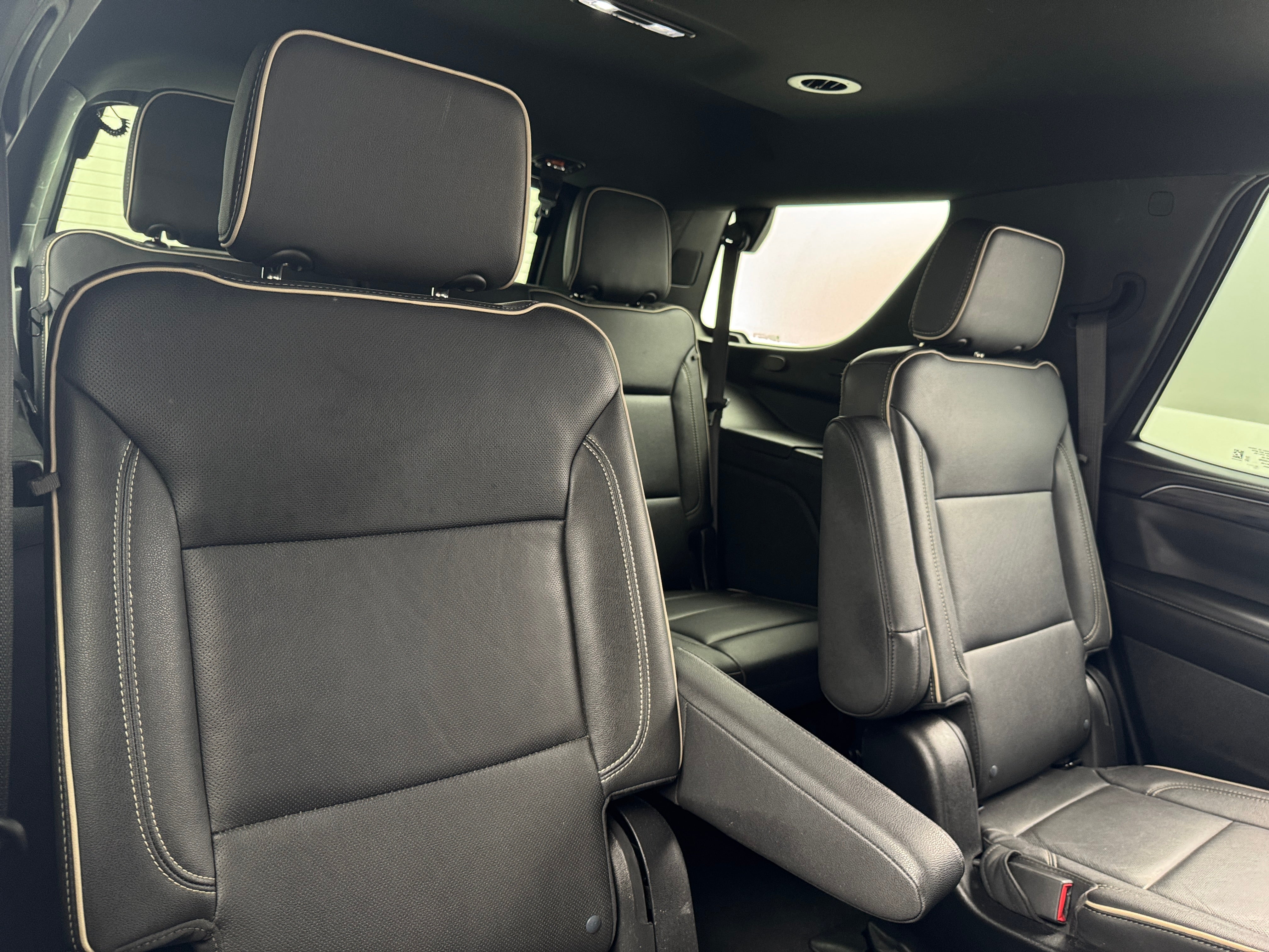 2023 GMC Yukon SLT 5