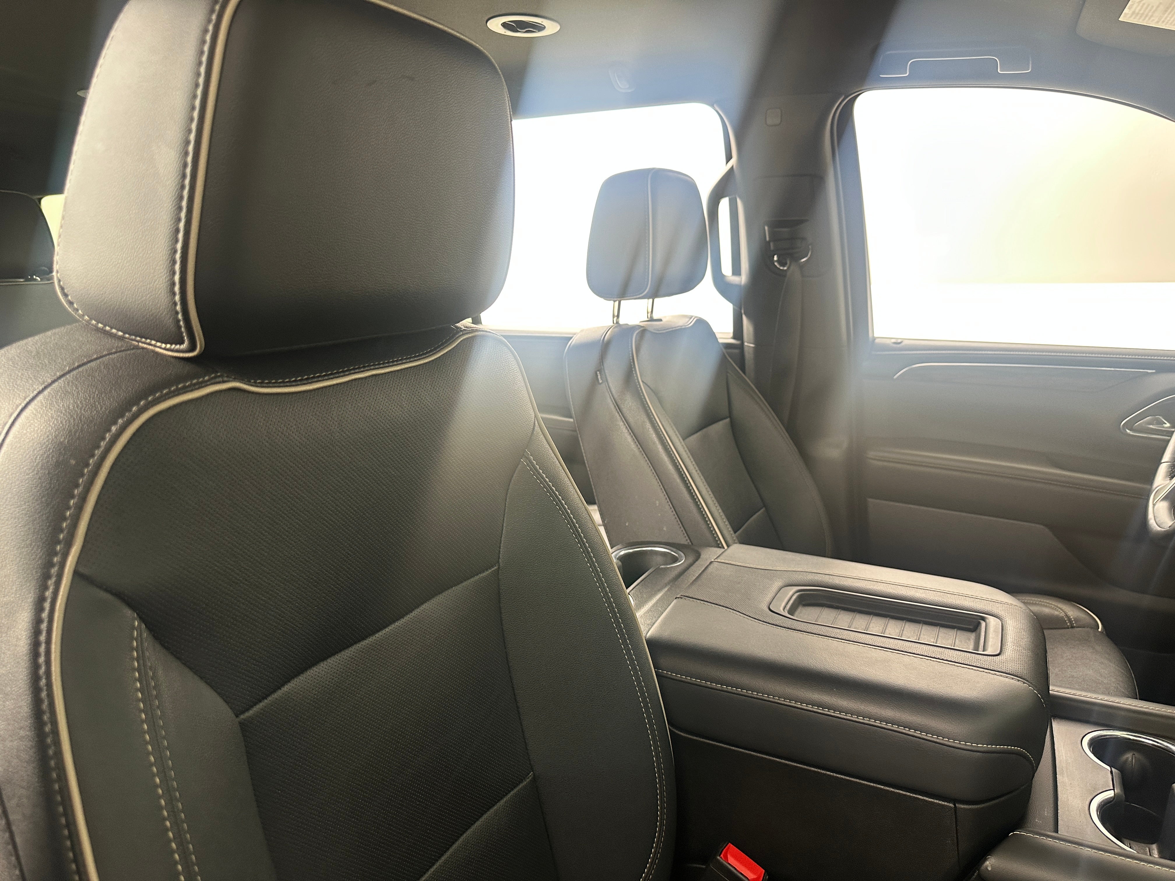 2023 Chevrolet Suburban Premier 2