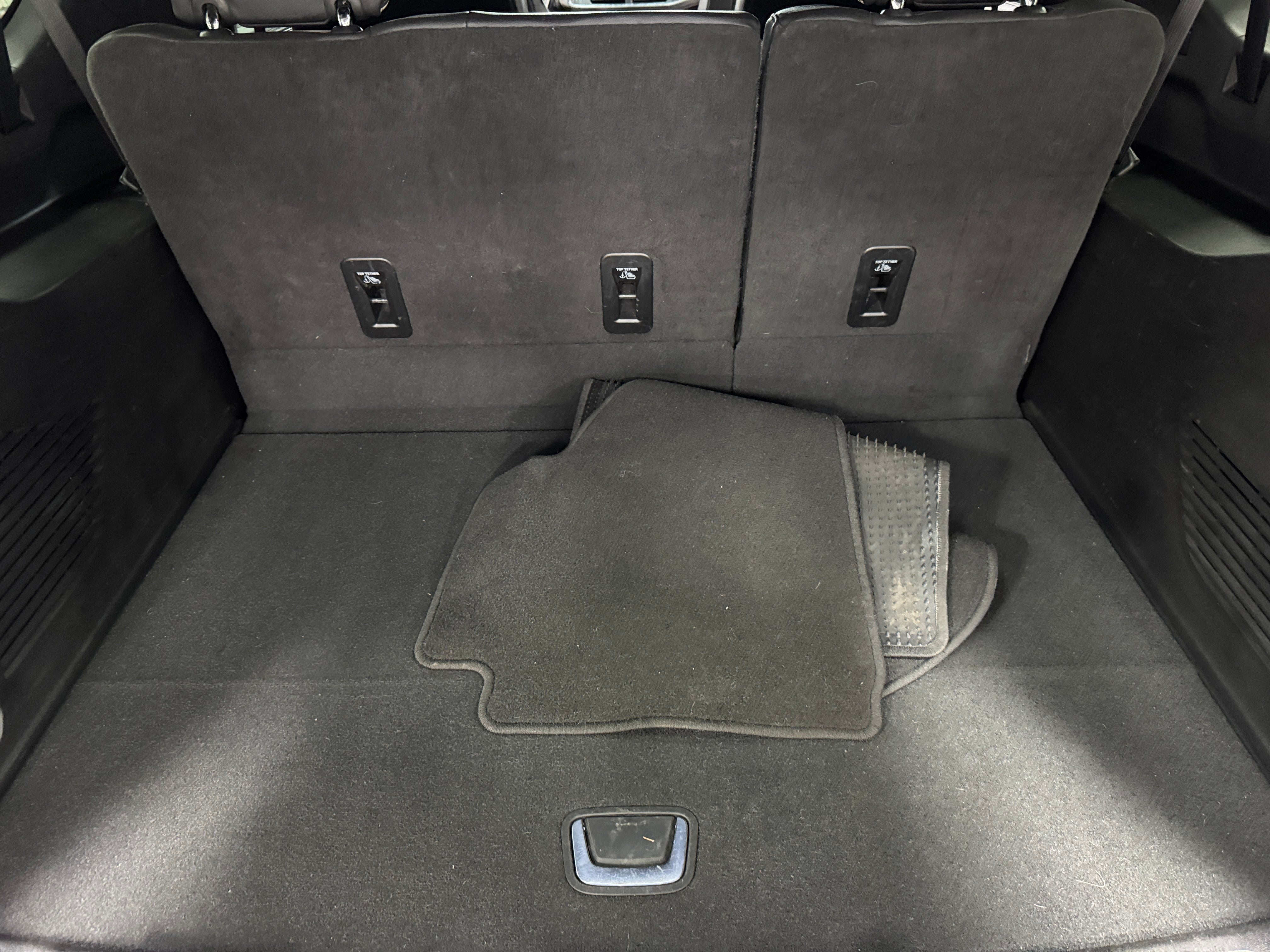 2023 Chevrolet Suburban Premier 7