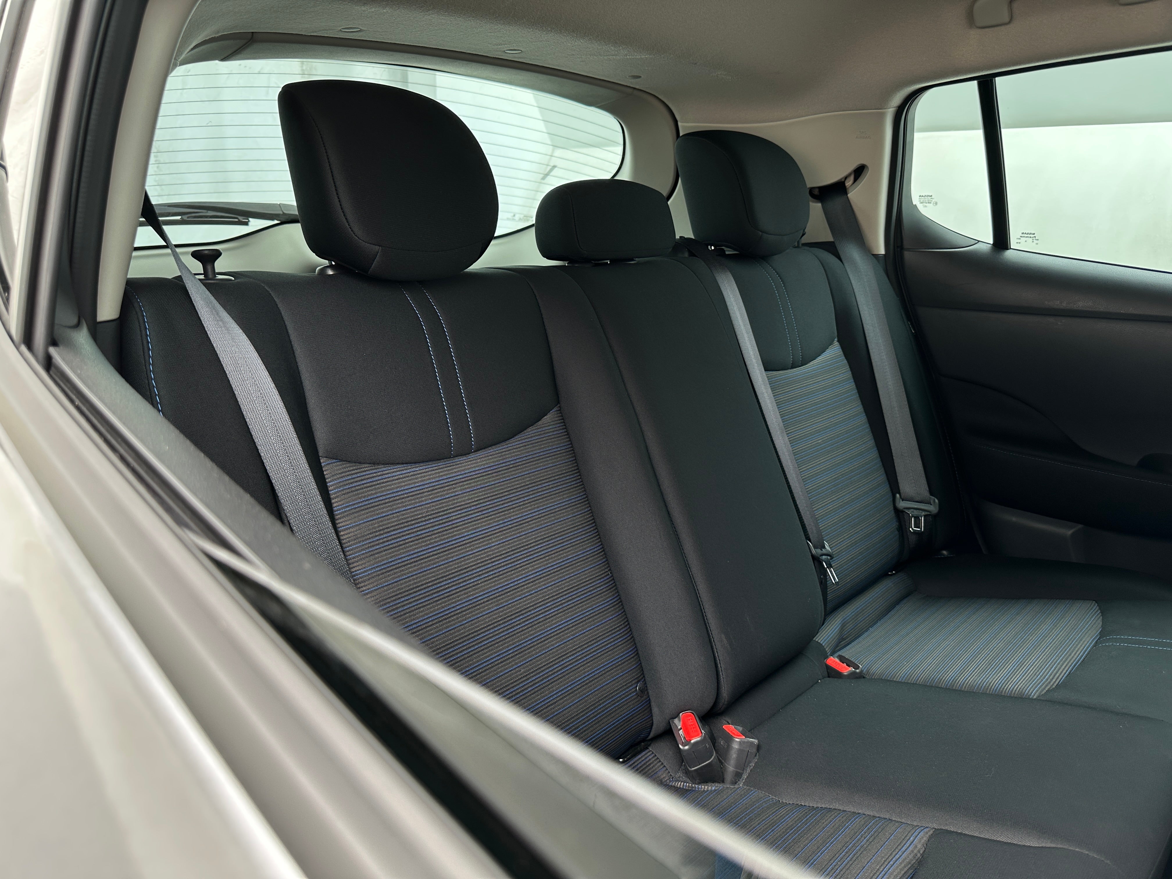 2023 Nissan Leaf S 6