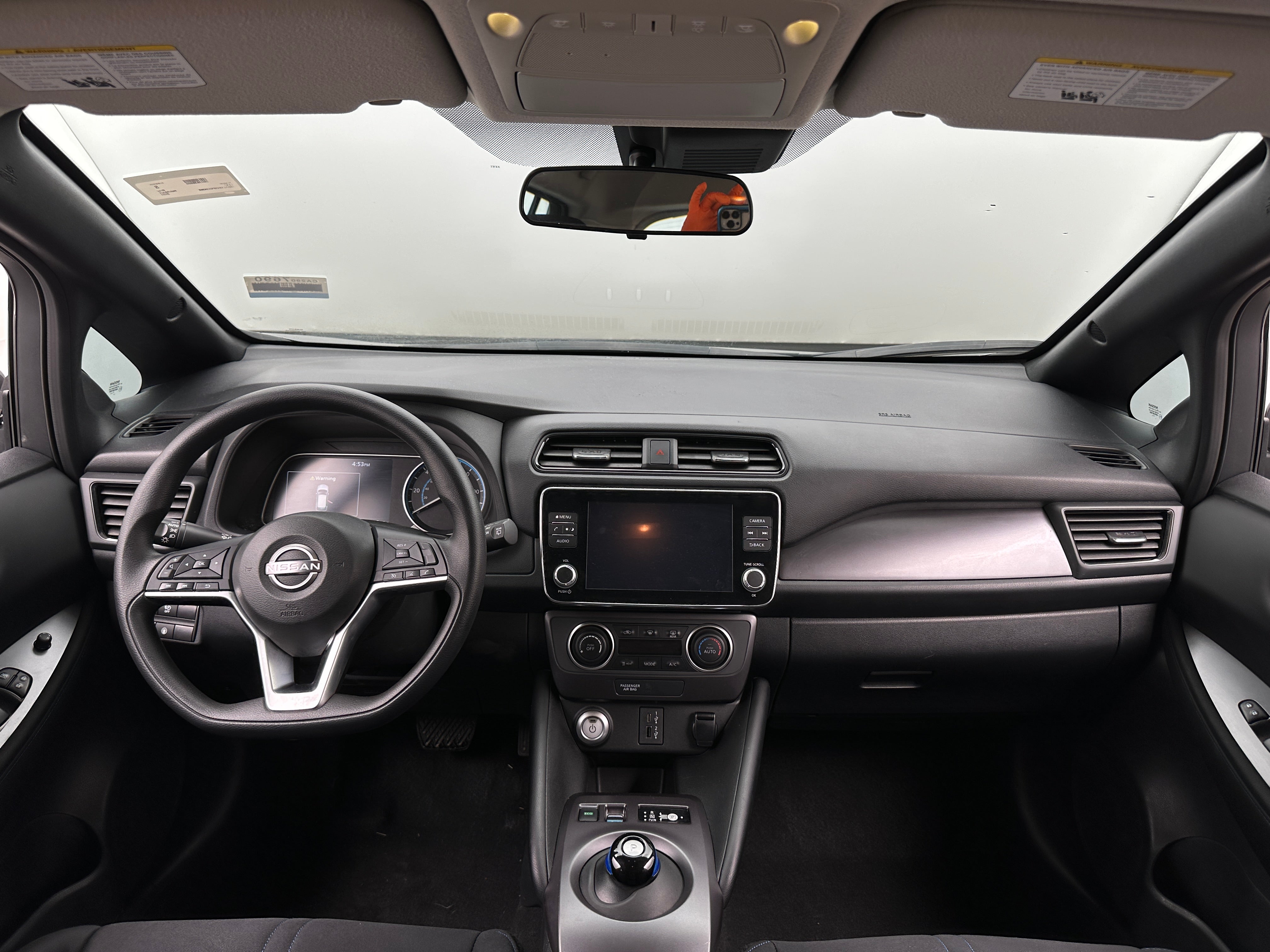2023 Nissan Leaf S 3
