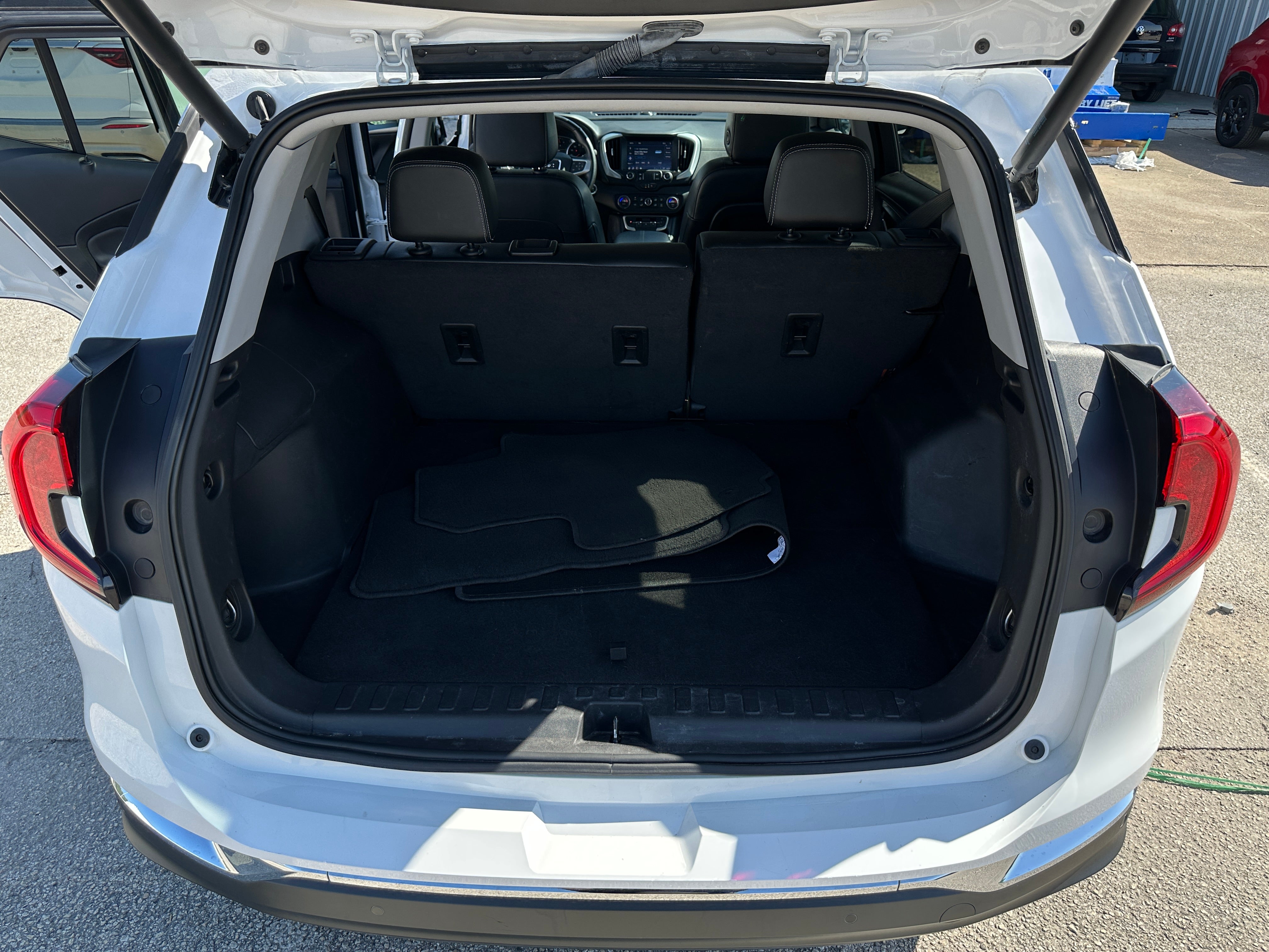 2023 GMC Terrain SLT 6