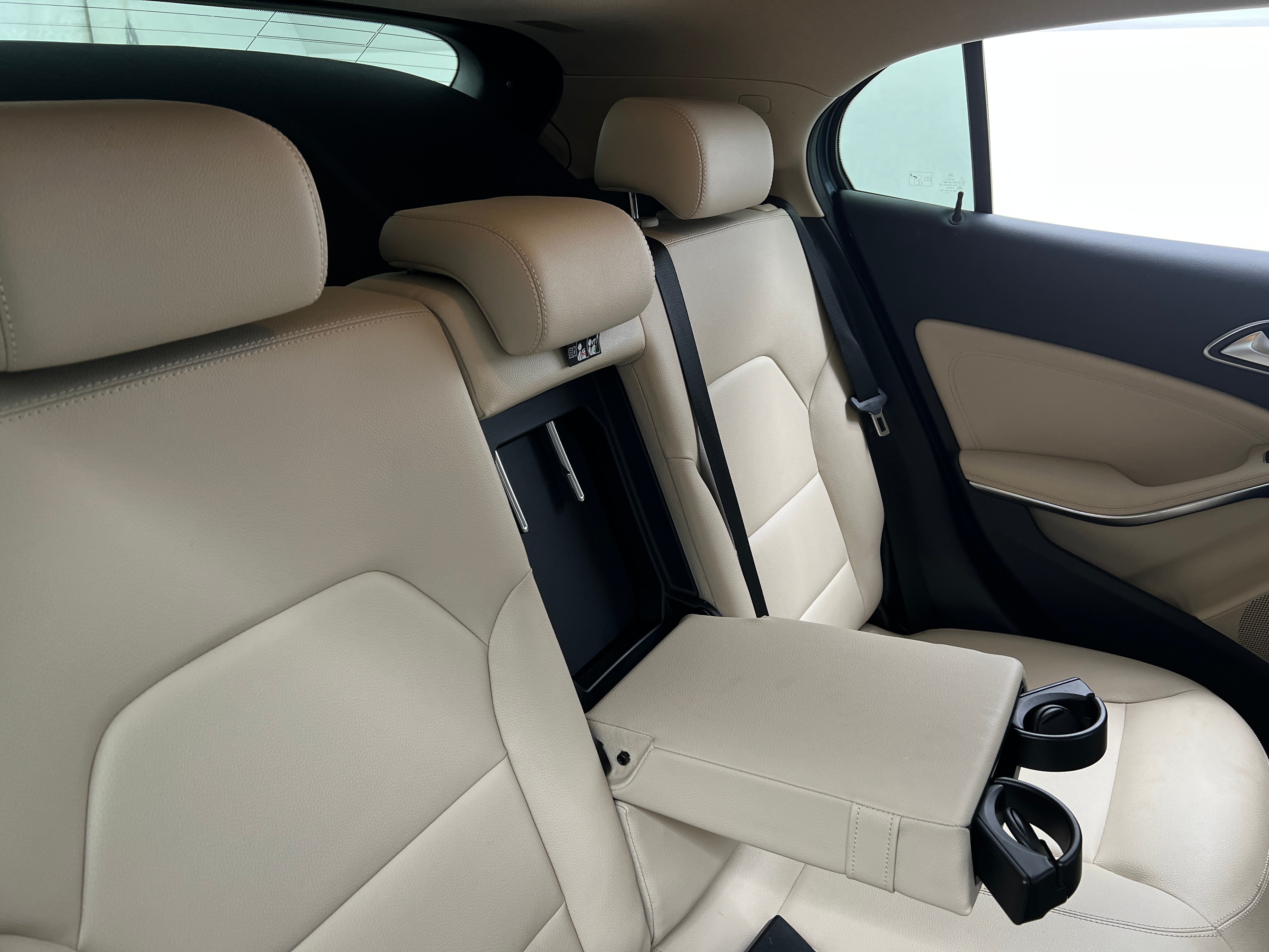 2015 Mercedes-Benz GLA 250 4MATIC 5