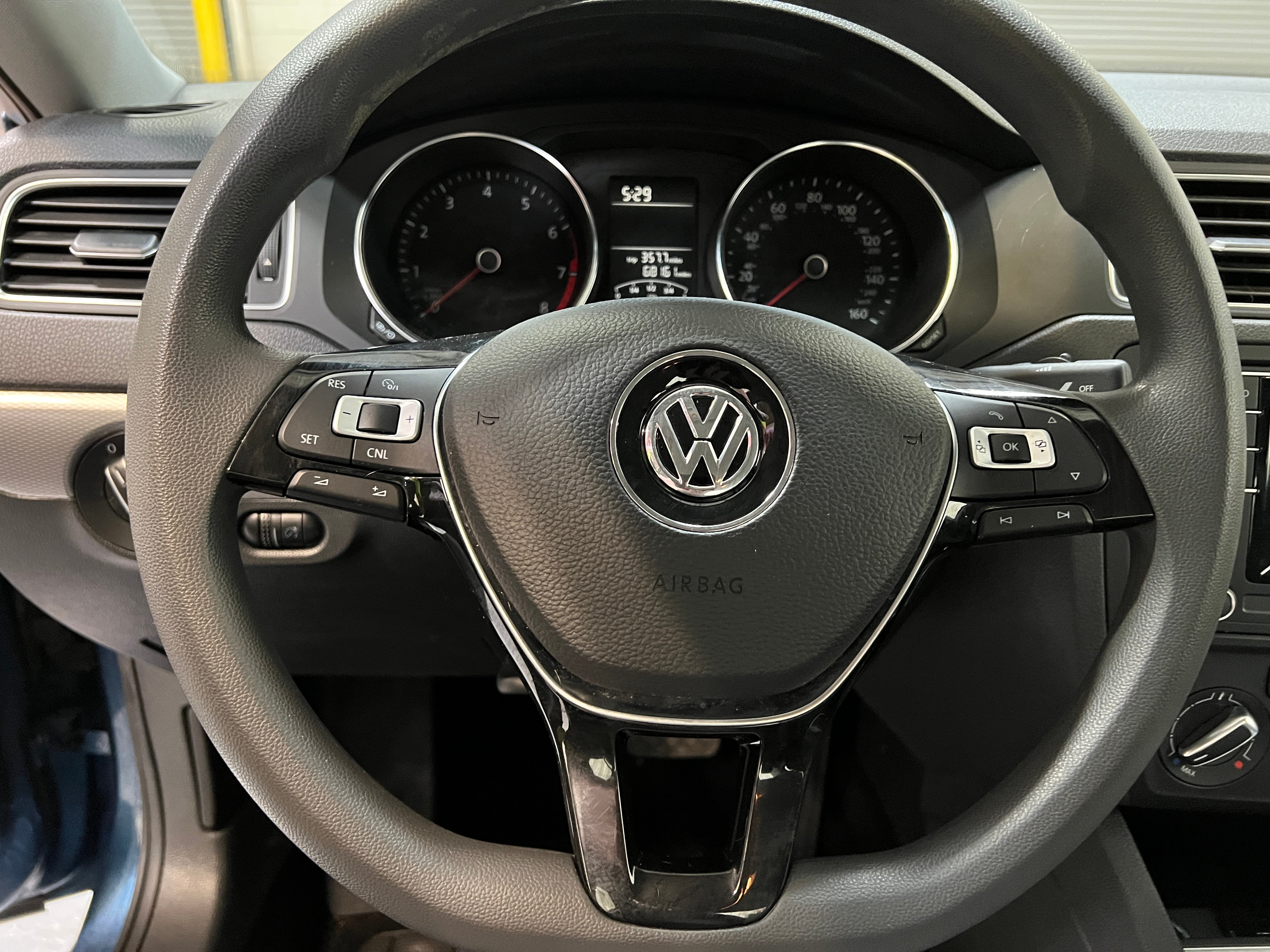 2017 Volkswagen Jetta S 5