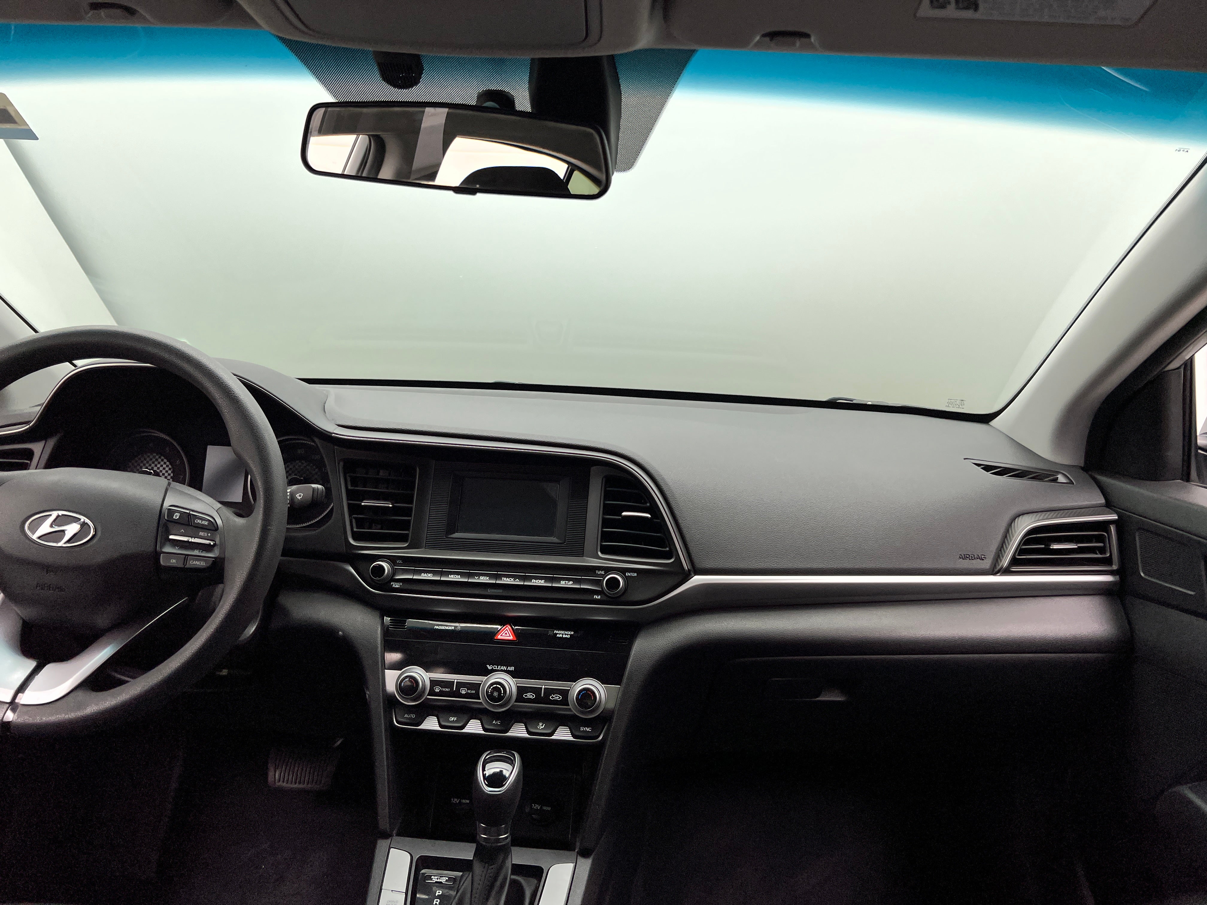 2020 Hyundai Elantra SE 3