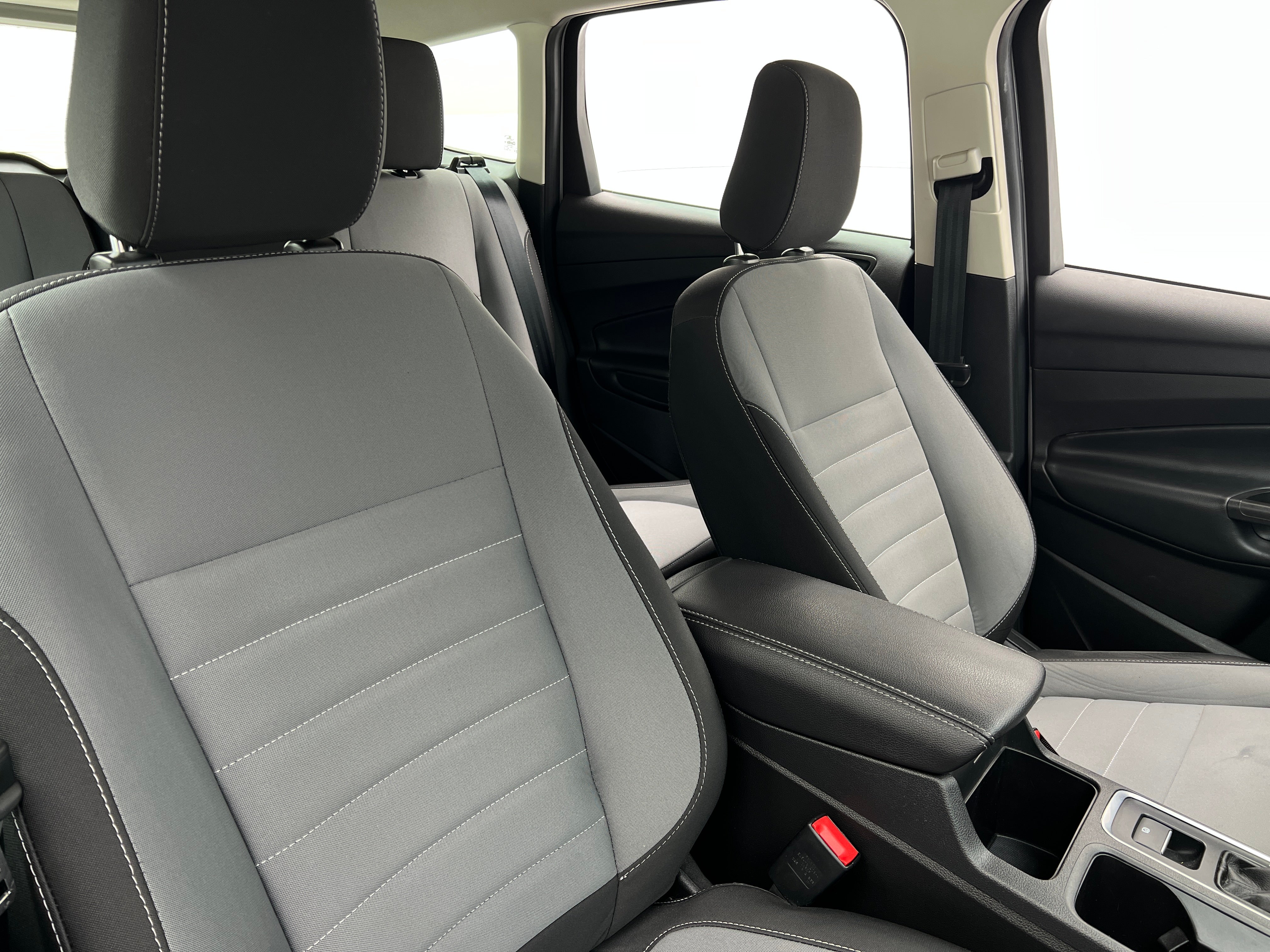 2019 Ford Escape S 2