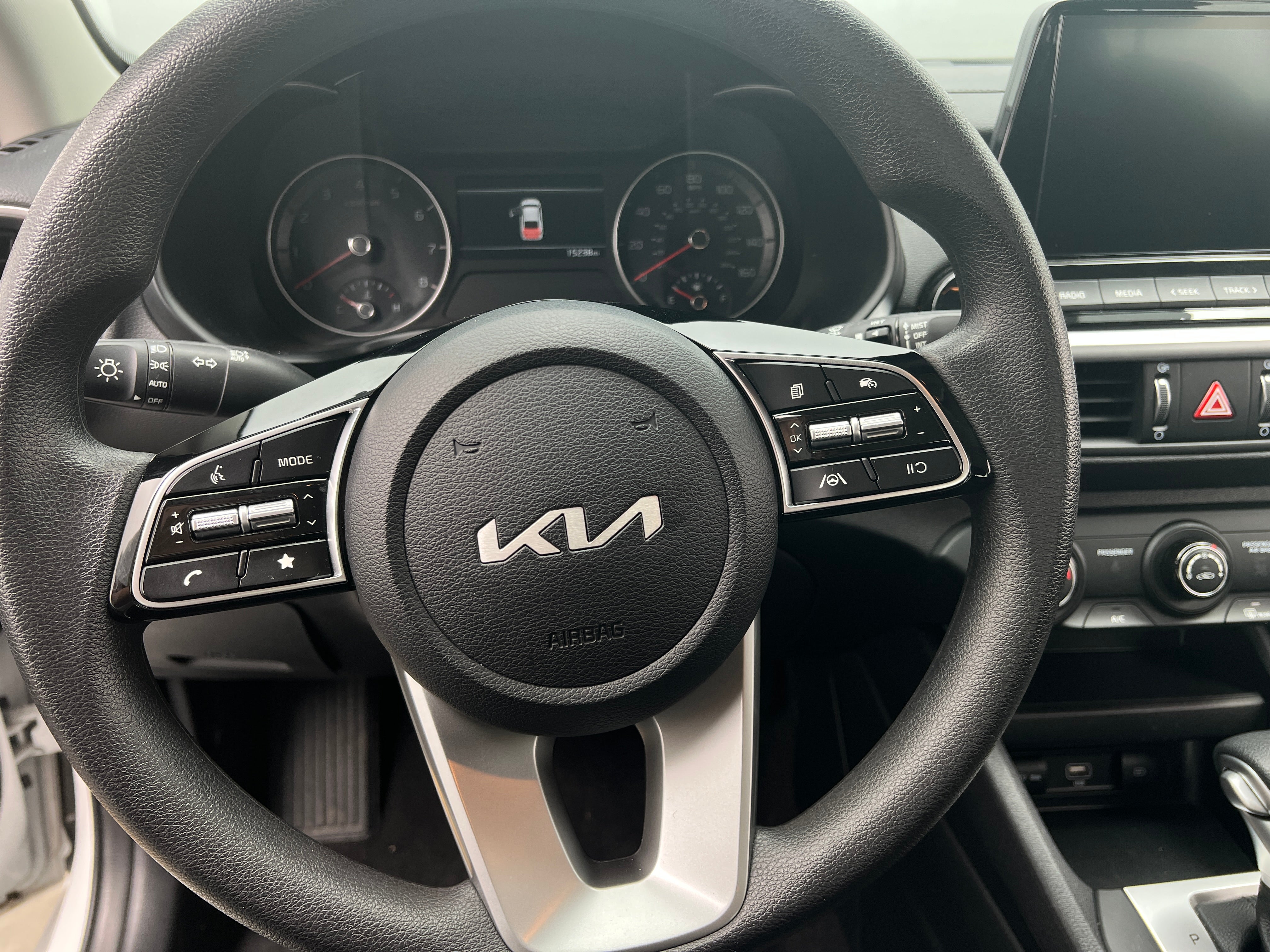2024 Kia Forte LXS 5