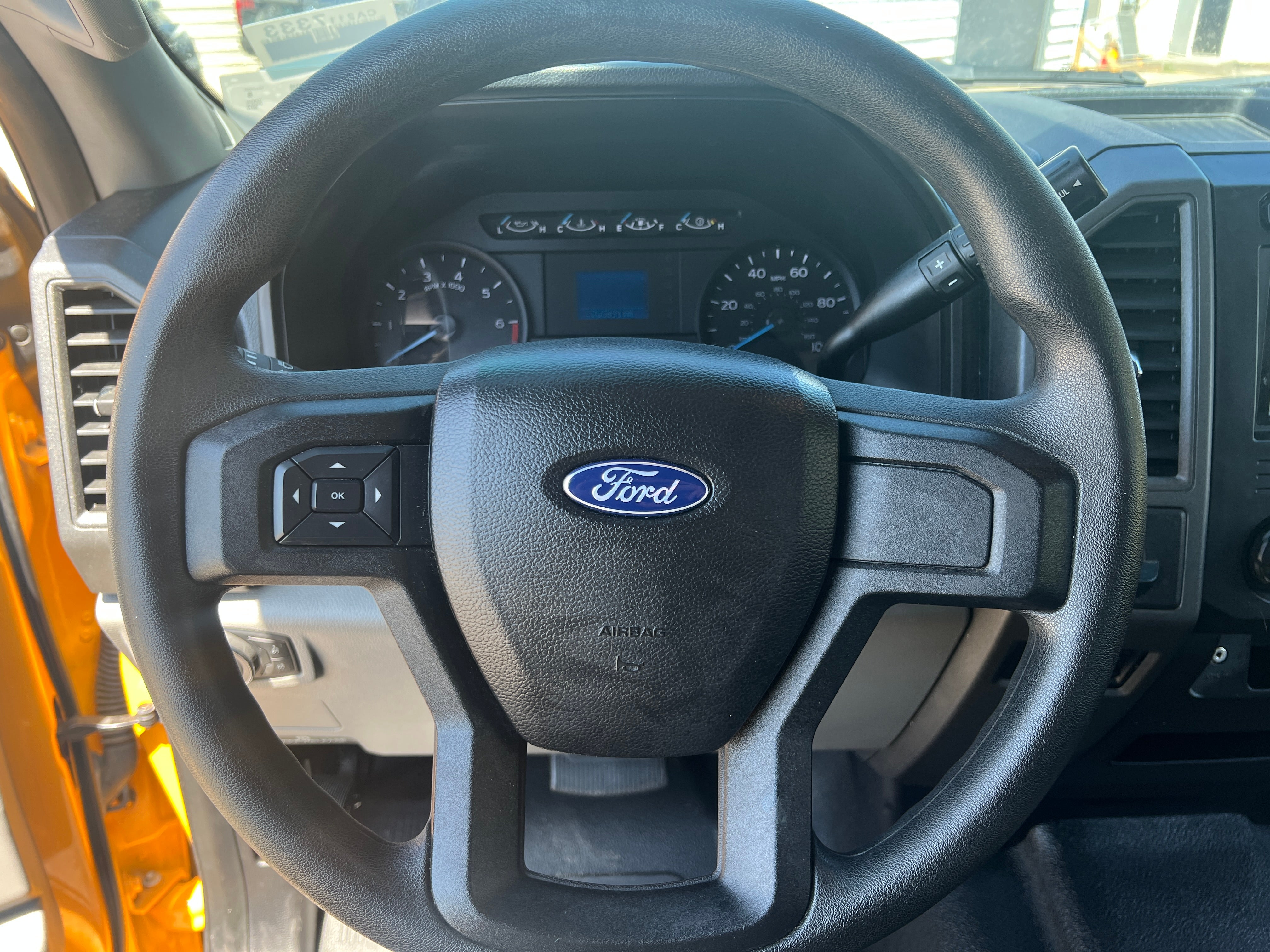 2017 Ford Econoline E-350 5