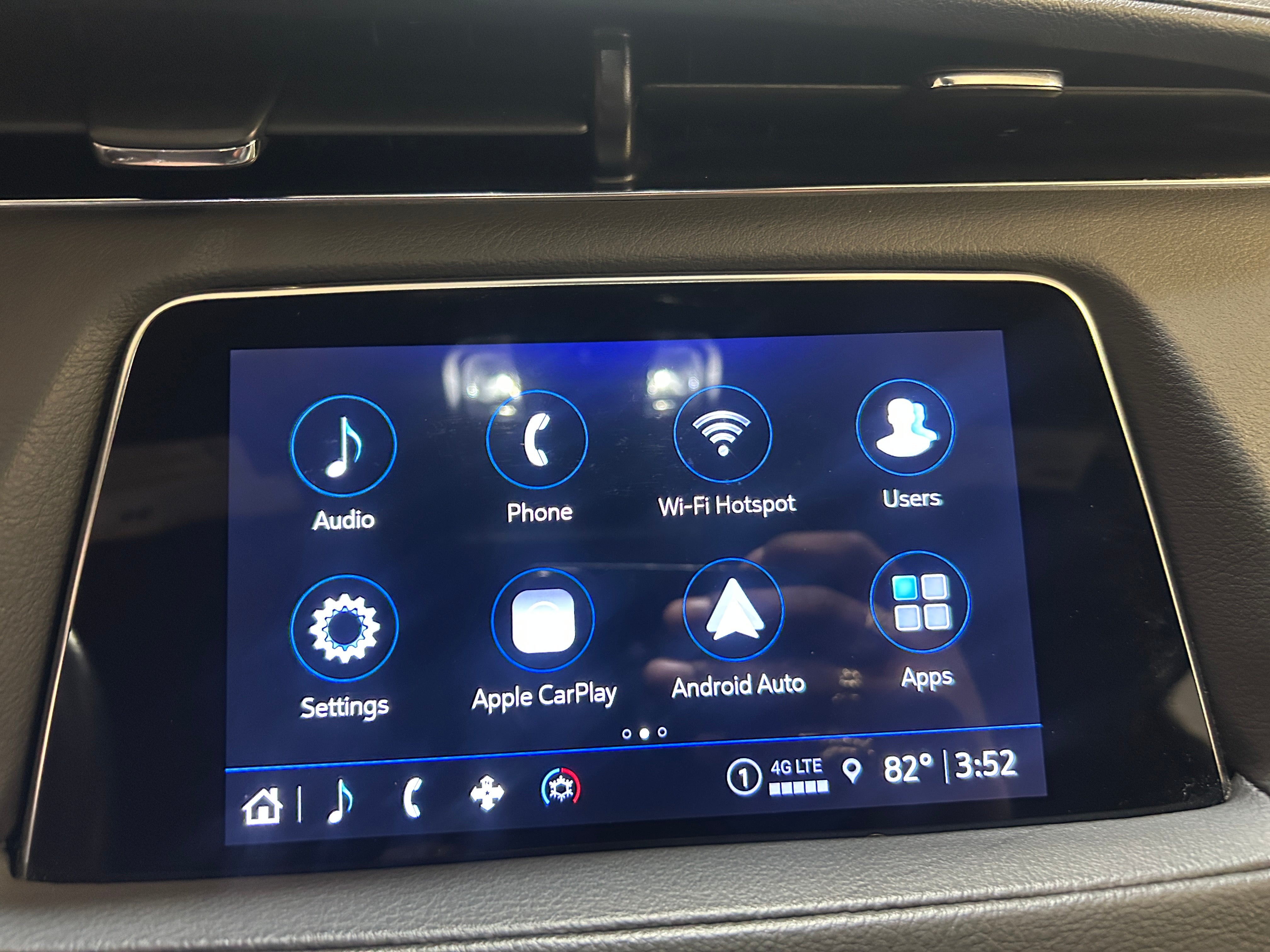 2023 Cadillac XT4 Premium Luxury 4