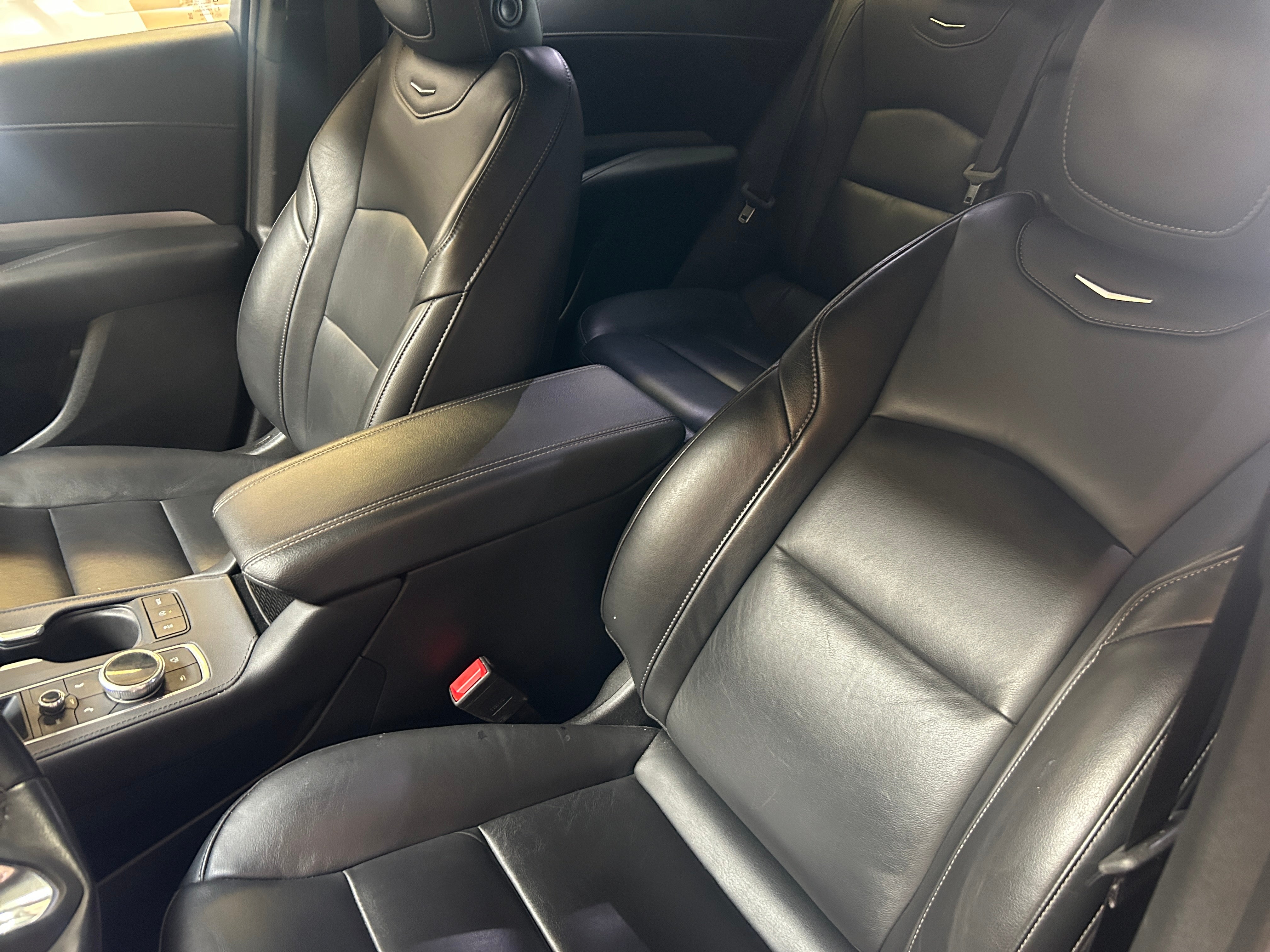 2023 Cadillac XT4 Premium Luxury 2