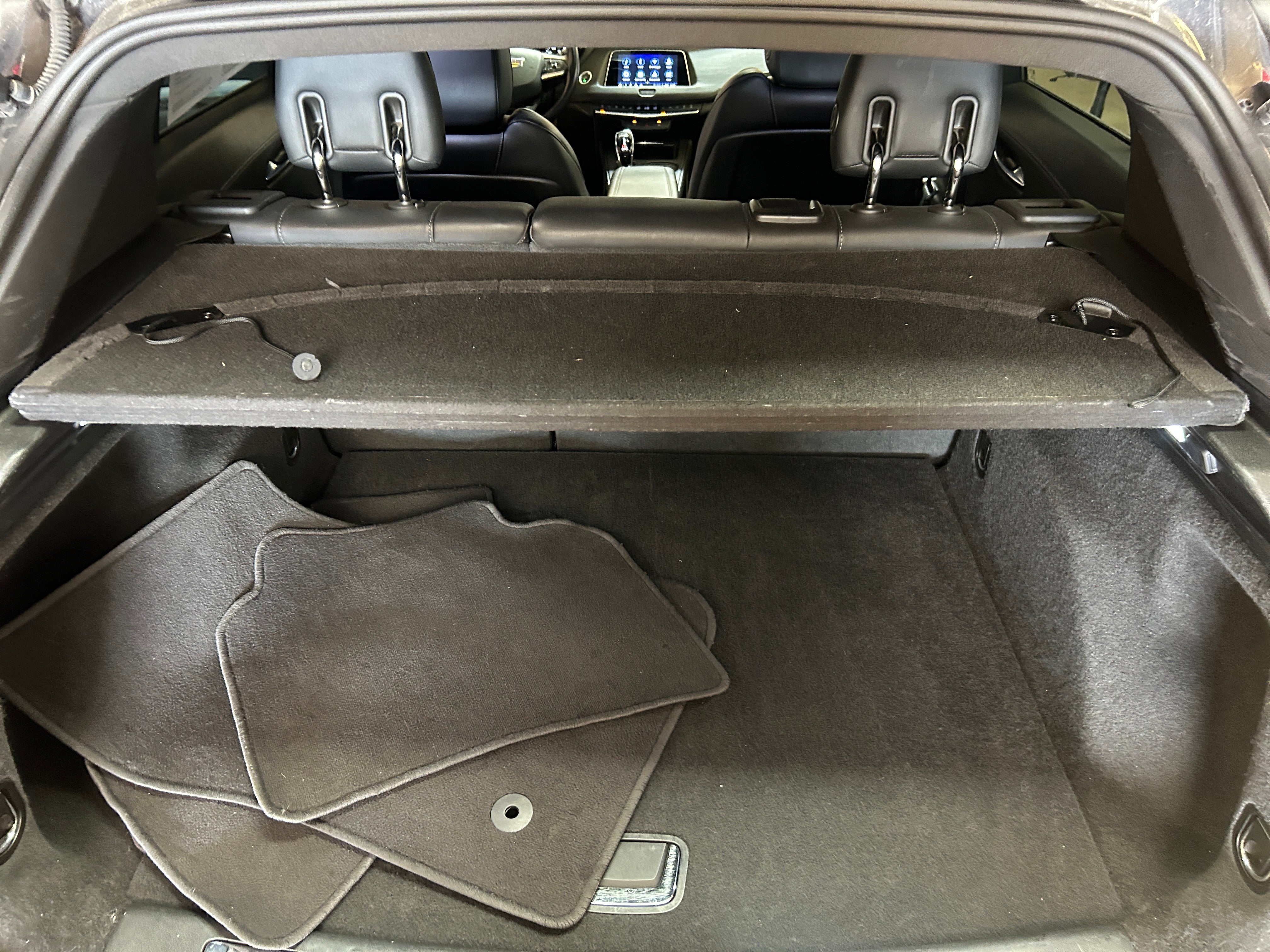 2023 Cadillac XT4 Premium Luxury 6