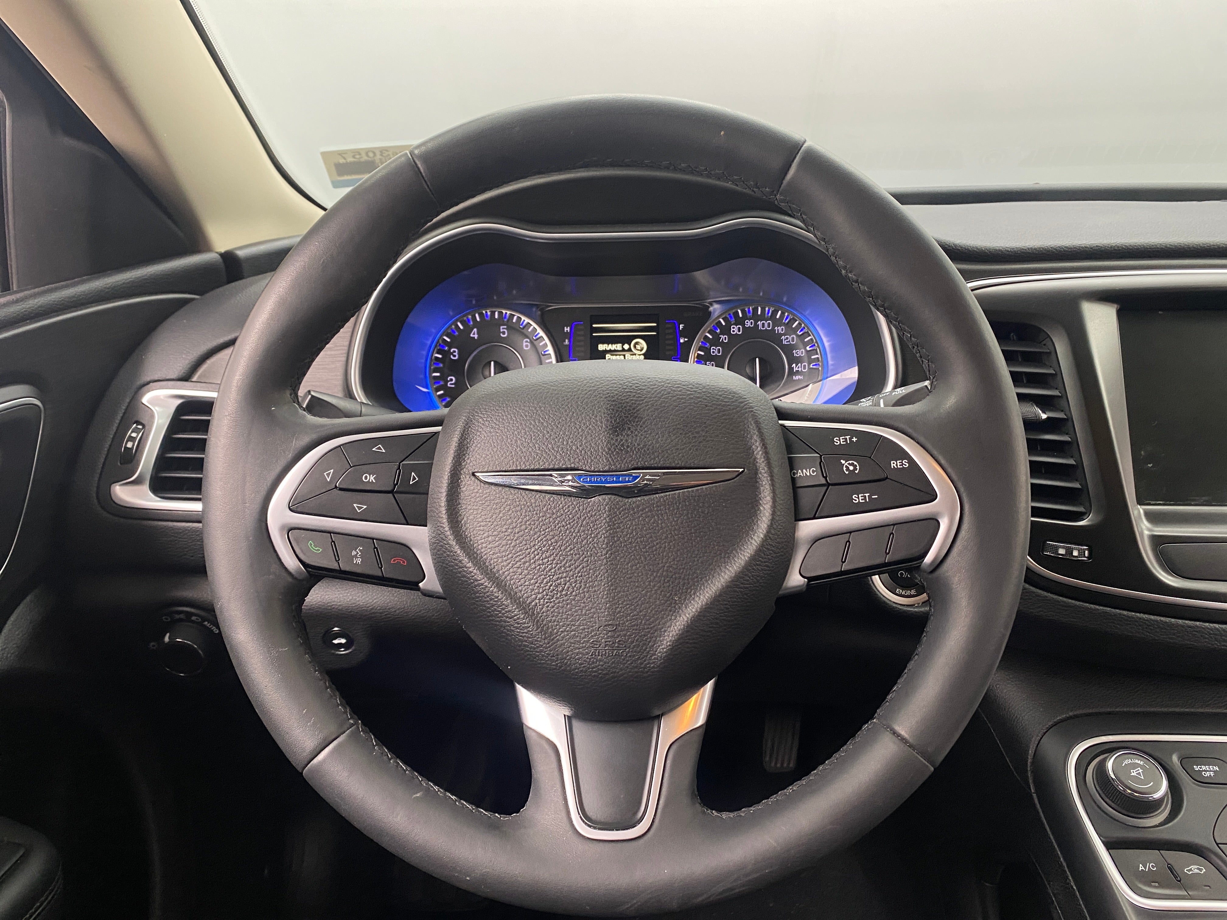 2016 Chrysler 200 Limited 5