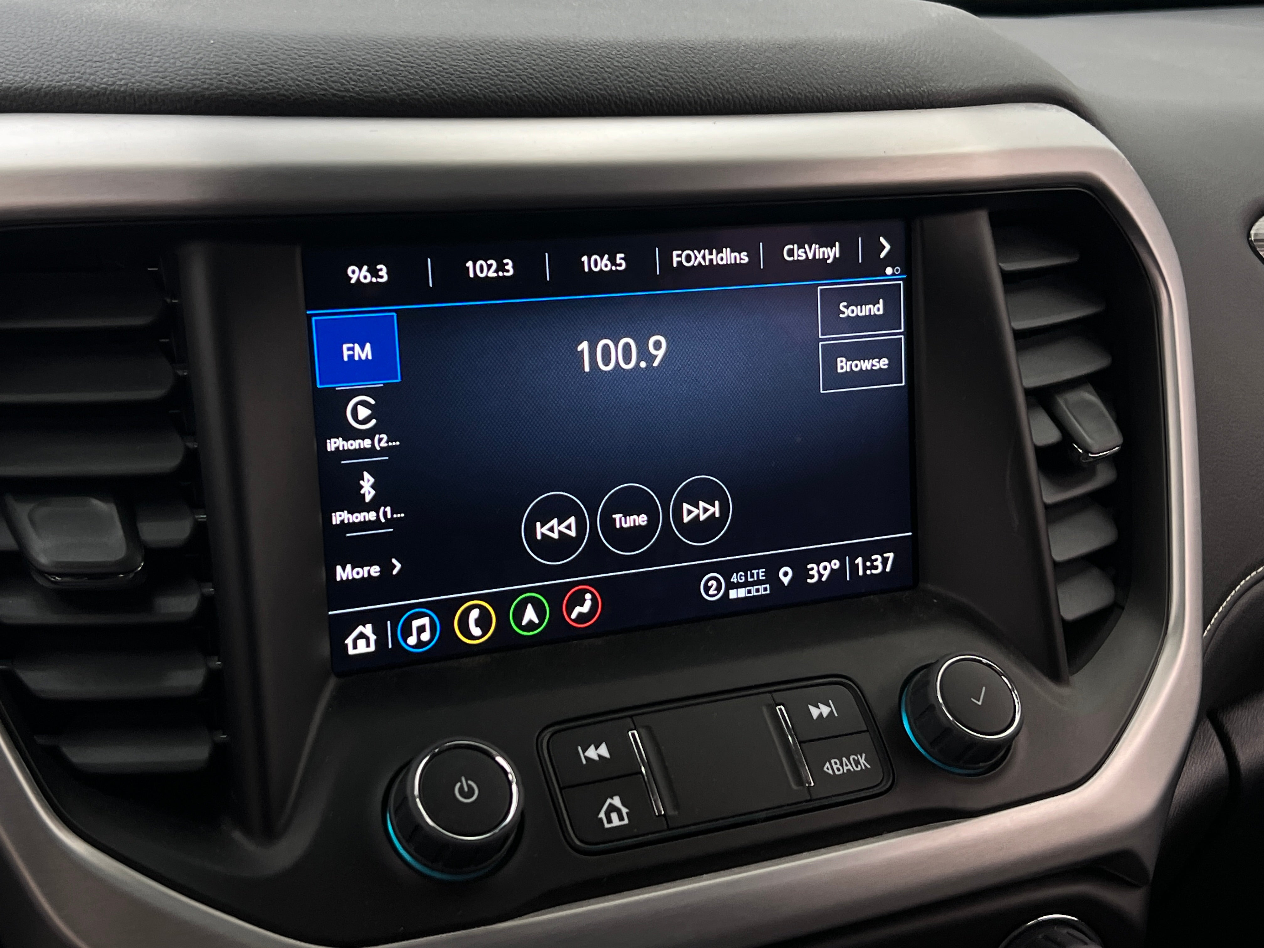 2023 GMC Acadia SLT 4