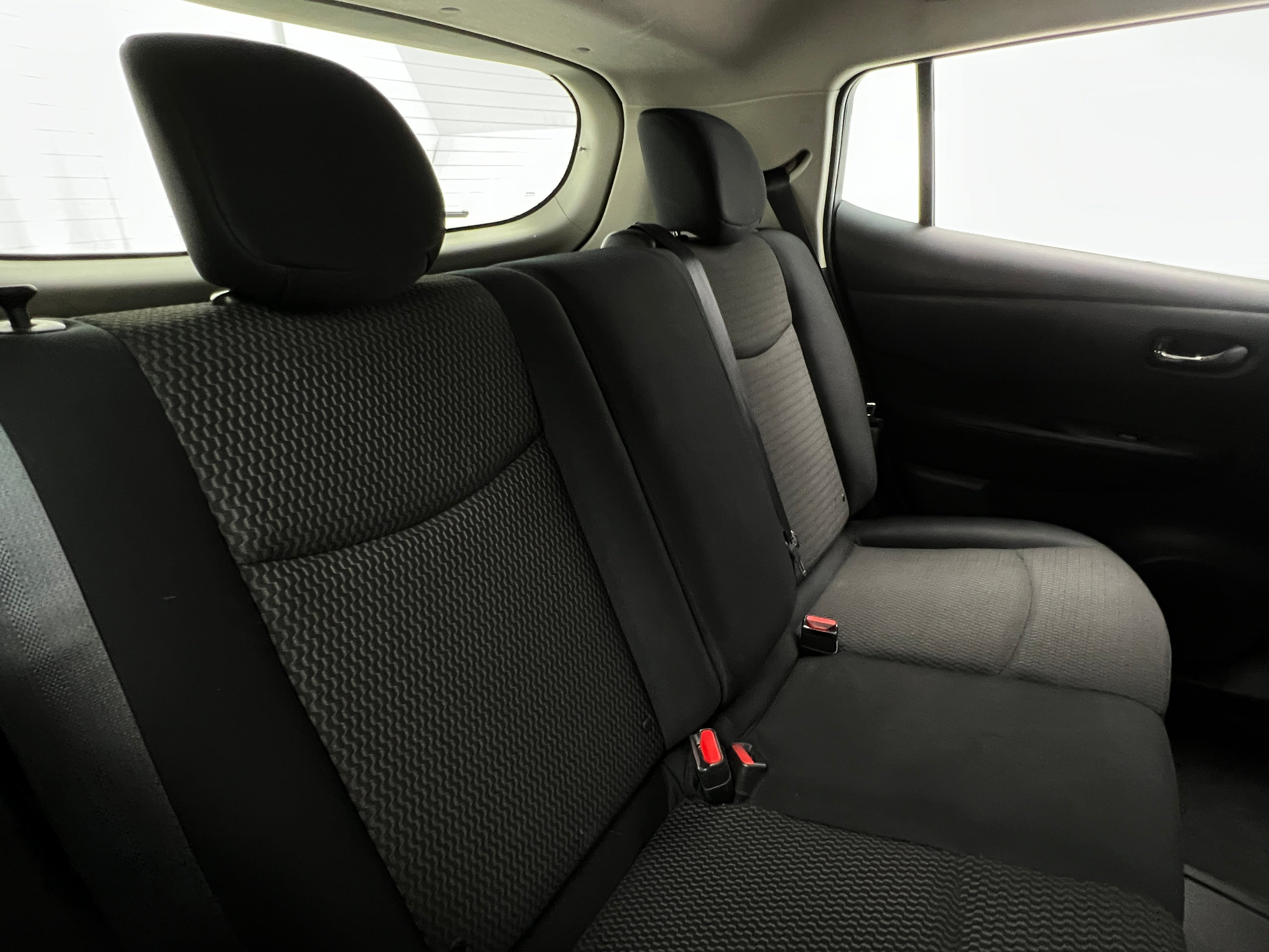 2016 Nissan Leaf S 6