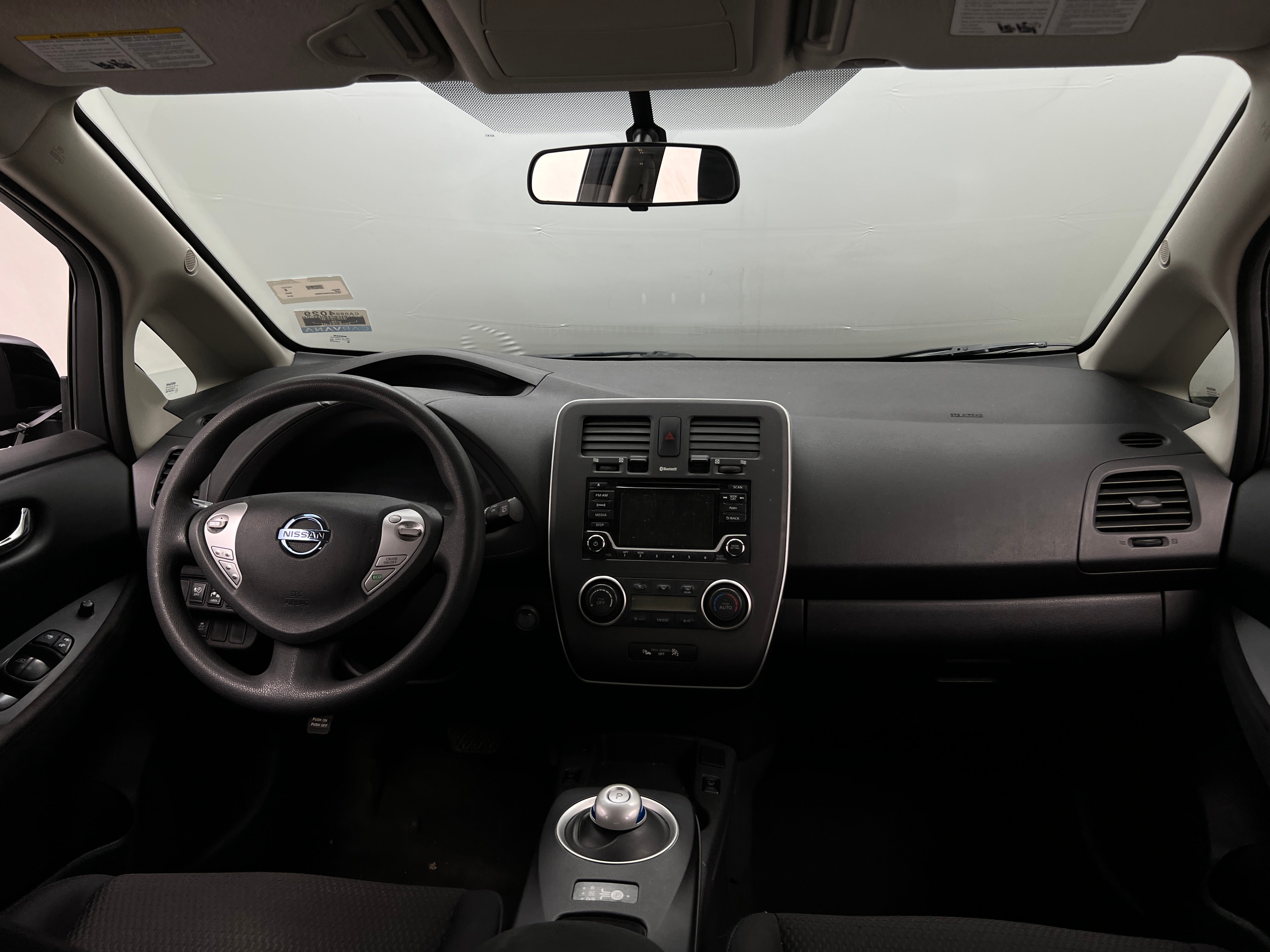 2016 Nissan Leaf S 3