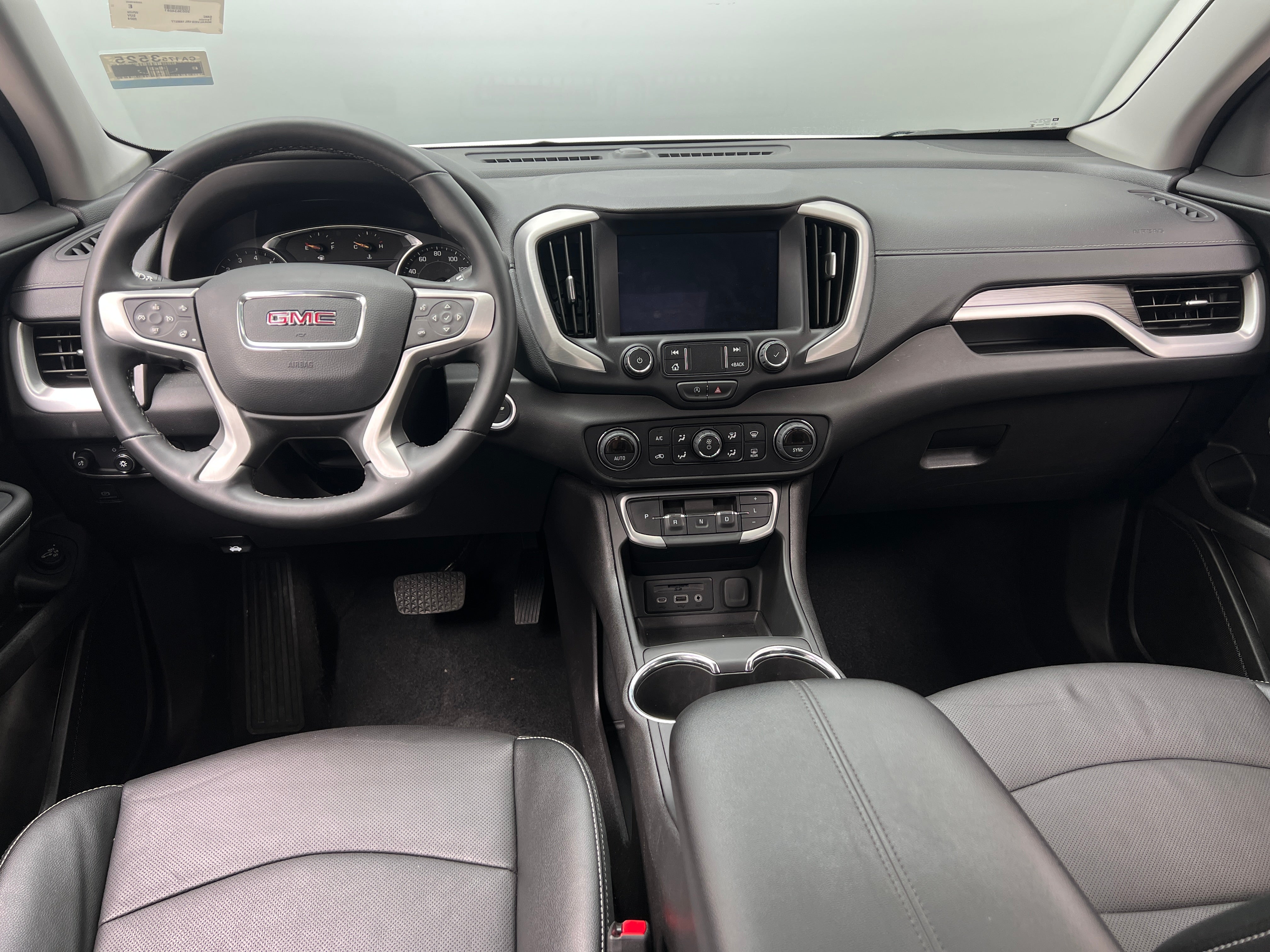 2024 GMC Terrain SLT 2