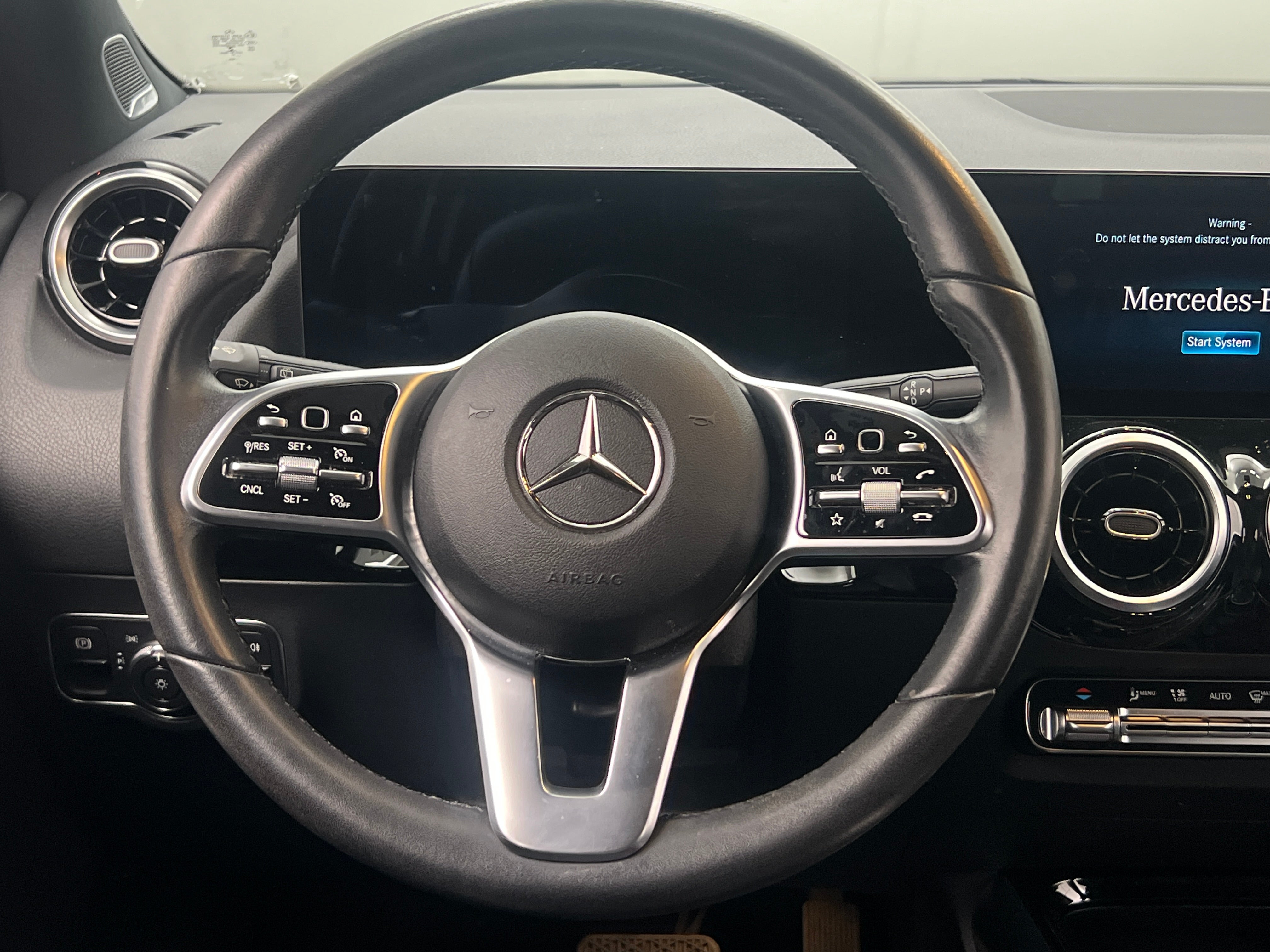 2022 Mercedes-Benz GLA 250 4MATIC 4