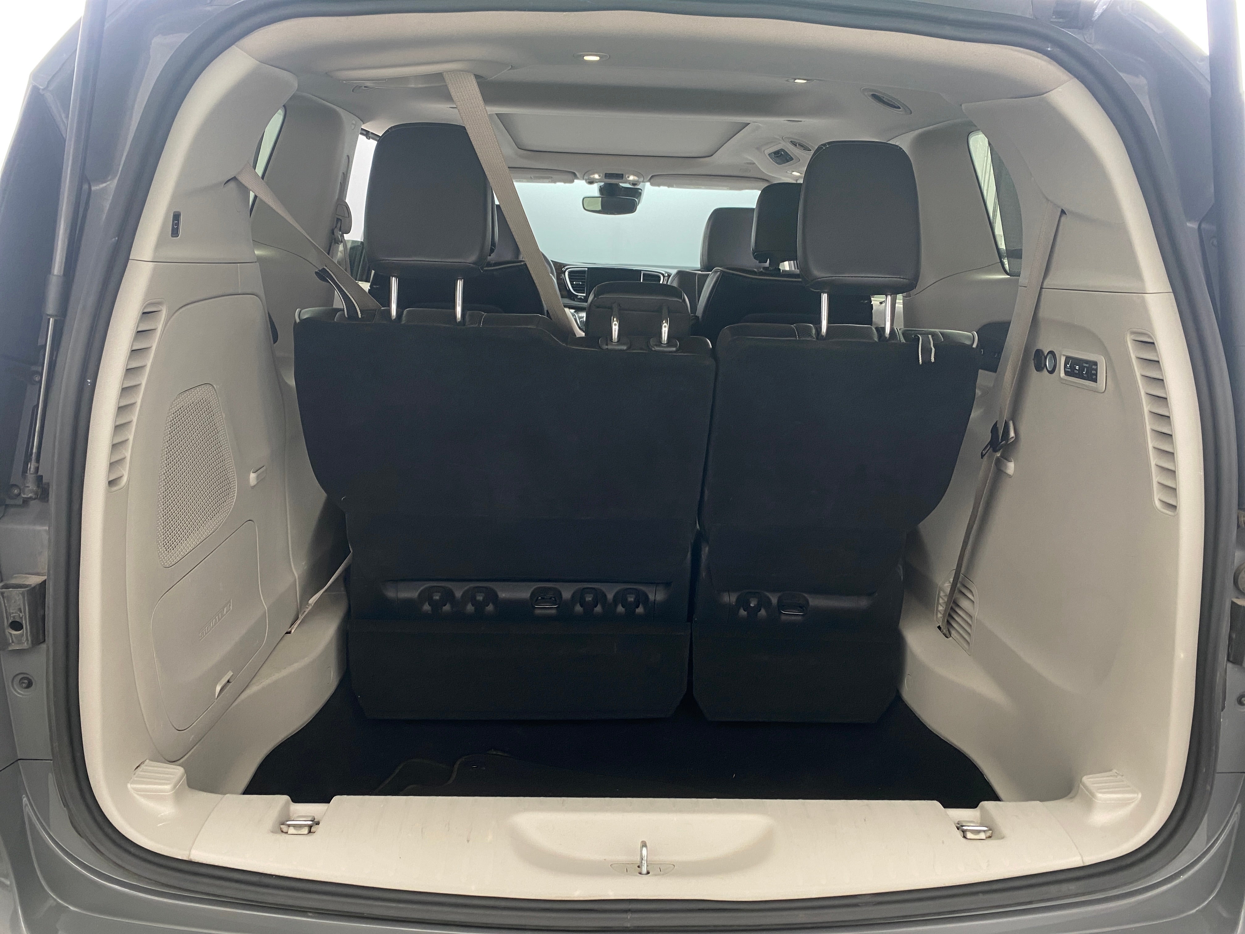 2022 Chrysler Pacifica Limited 6