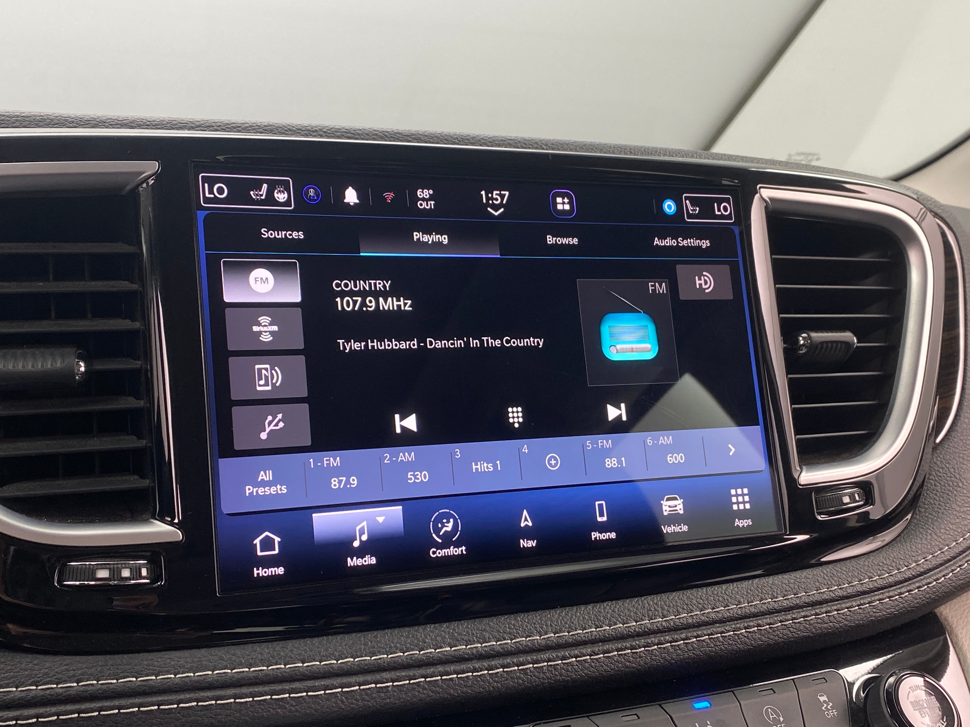 2022 Chrysler Pacifica Limited 3