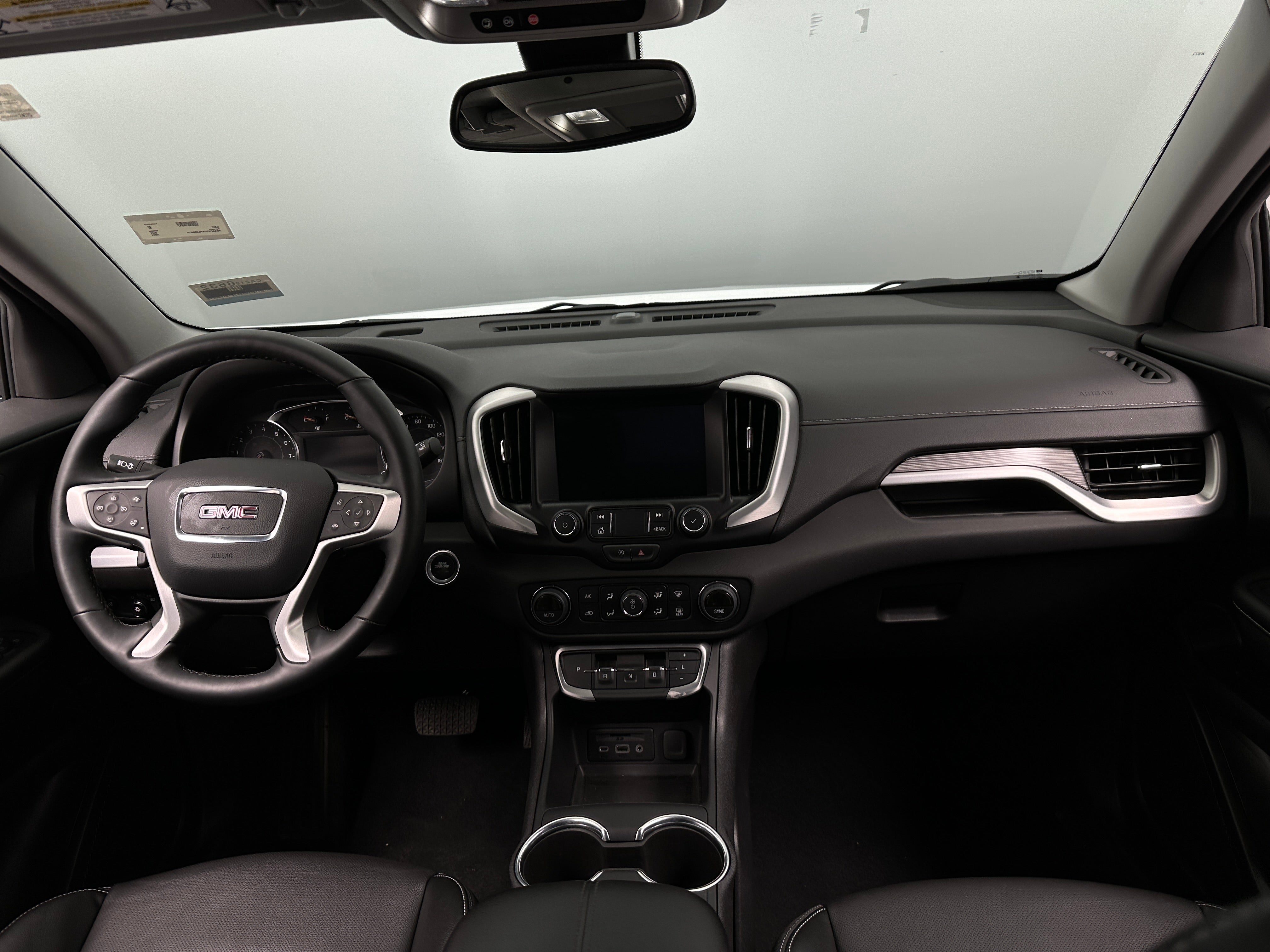 2024 GMC Terrain SLT 2
