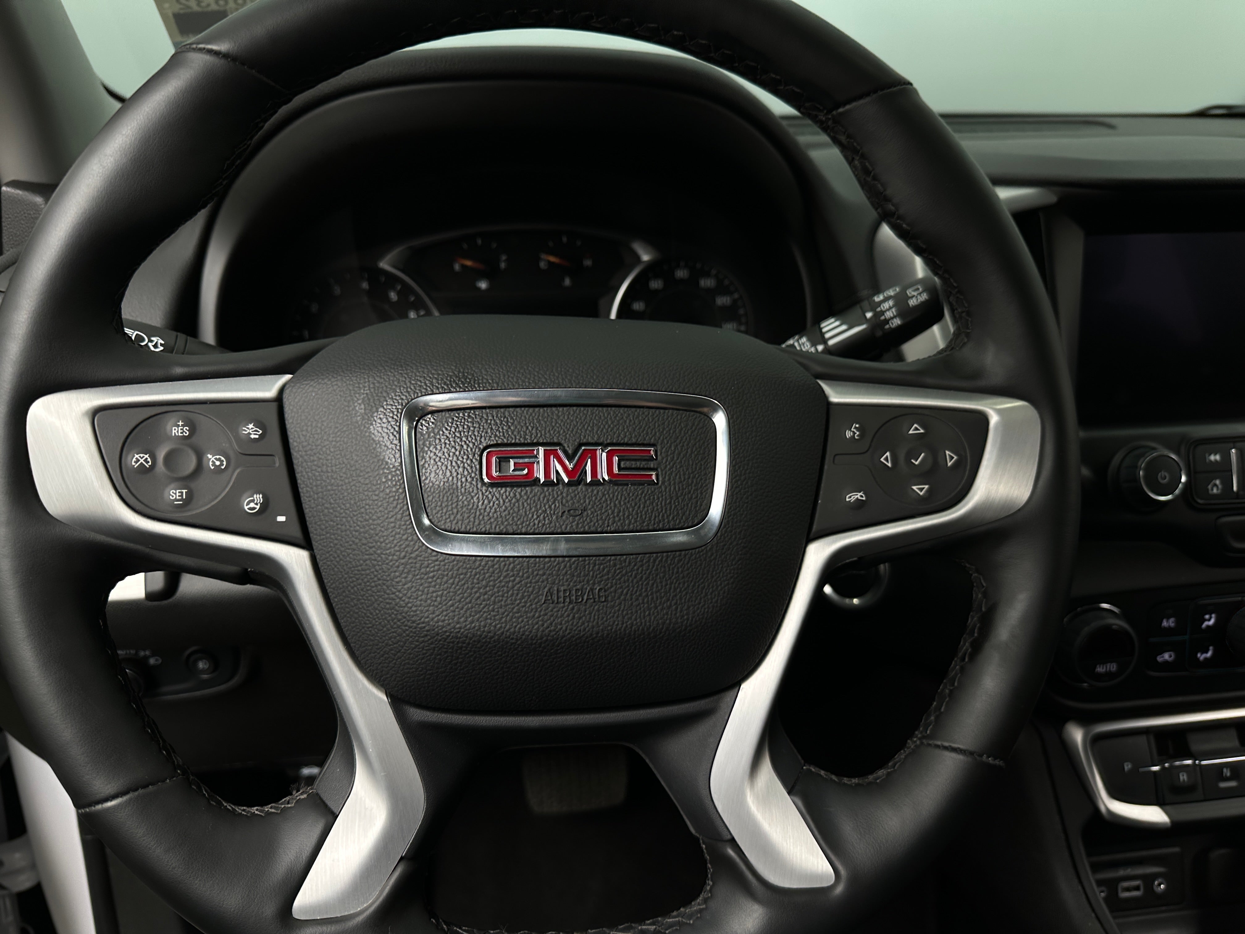 2024 GMC Terrain SLT 4