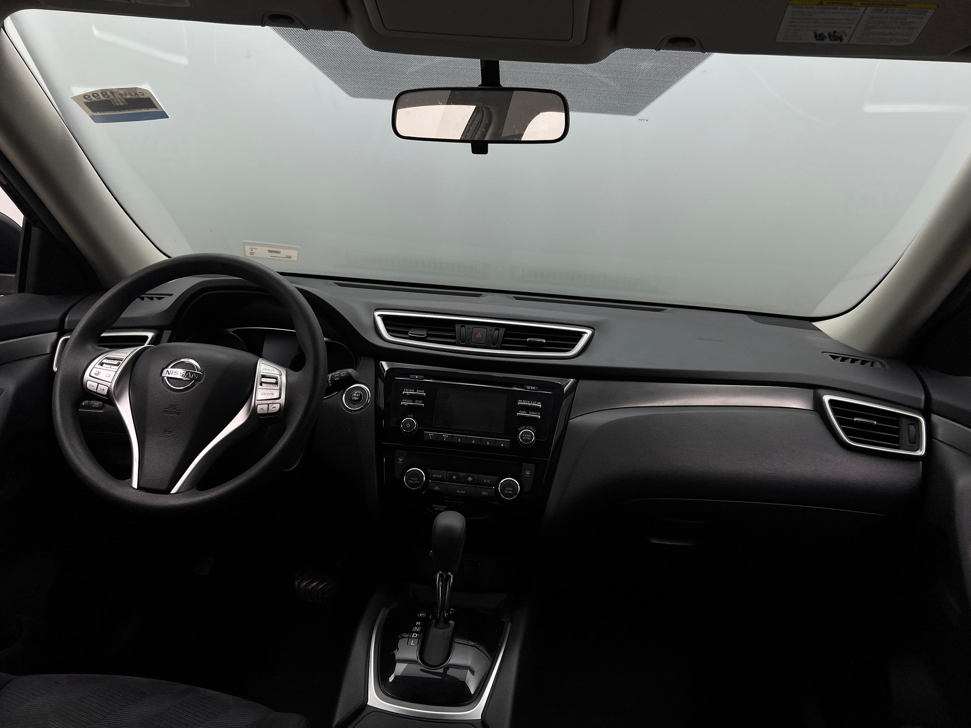 2015 Nissan Rogue SV 3