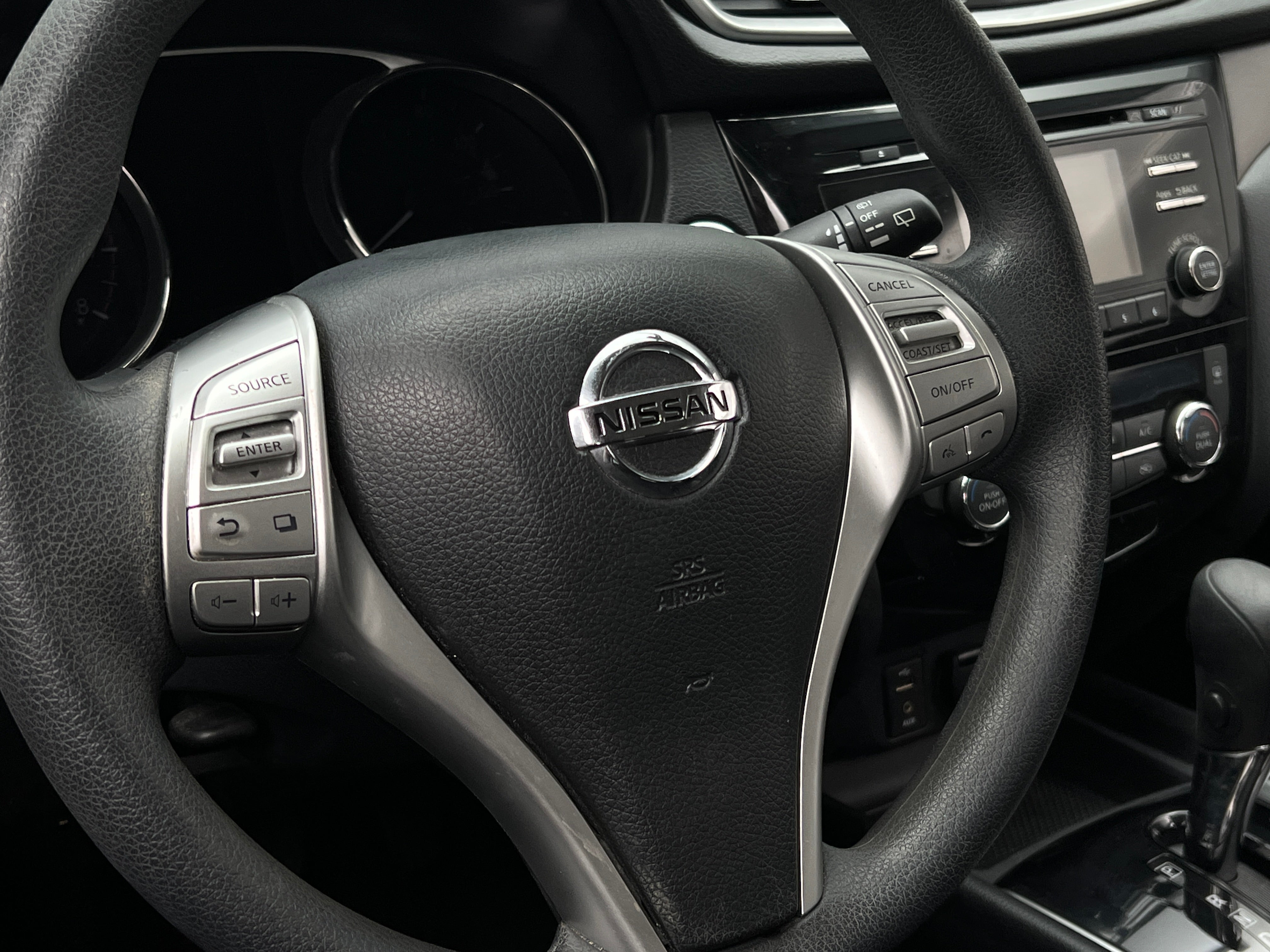 2015 Nissan Rogue SV 5