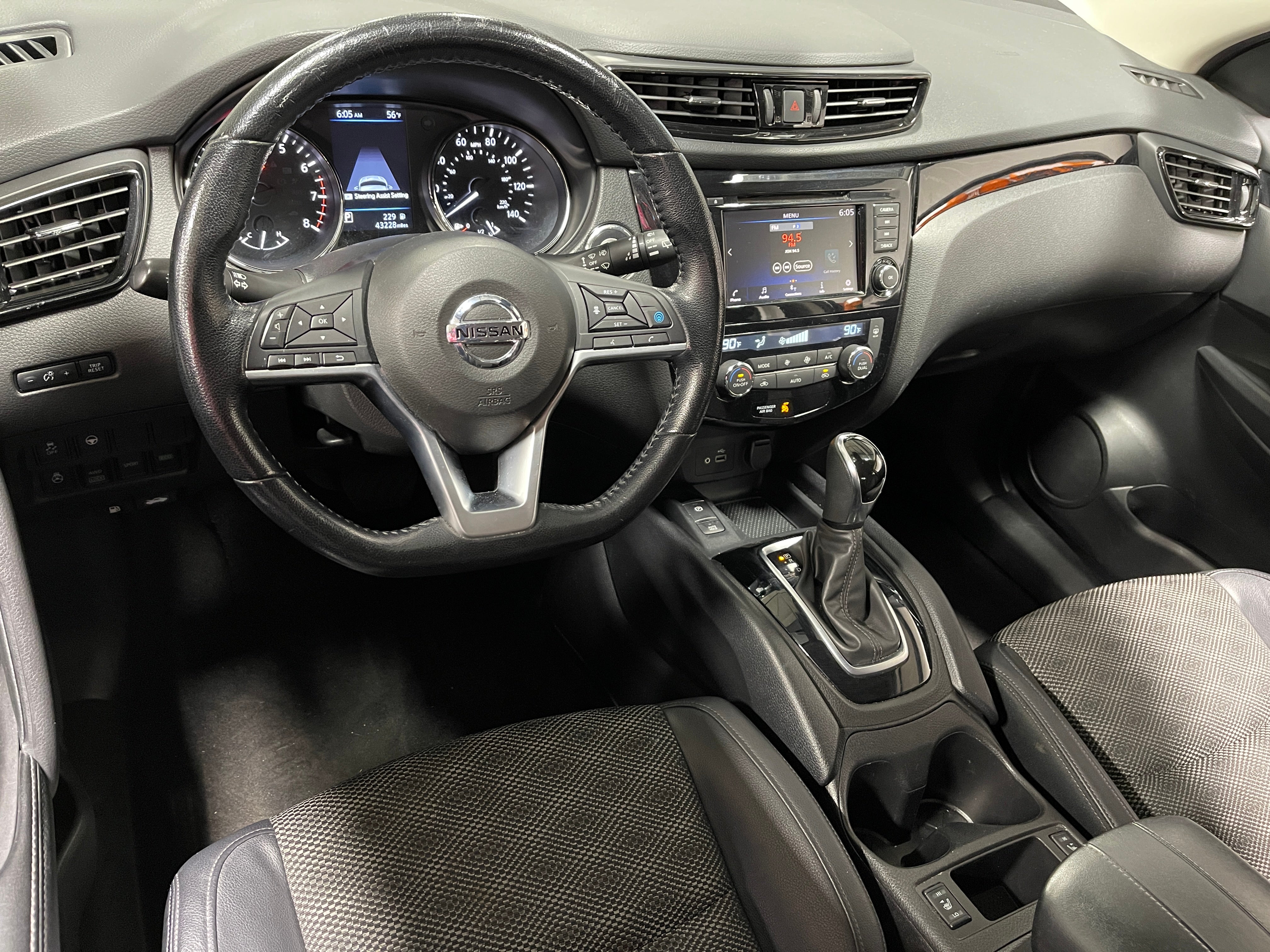 2022 Nissan Rogue Sport SV 3