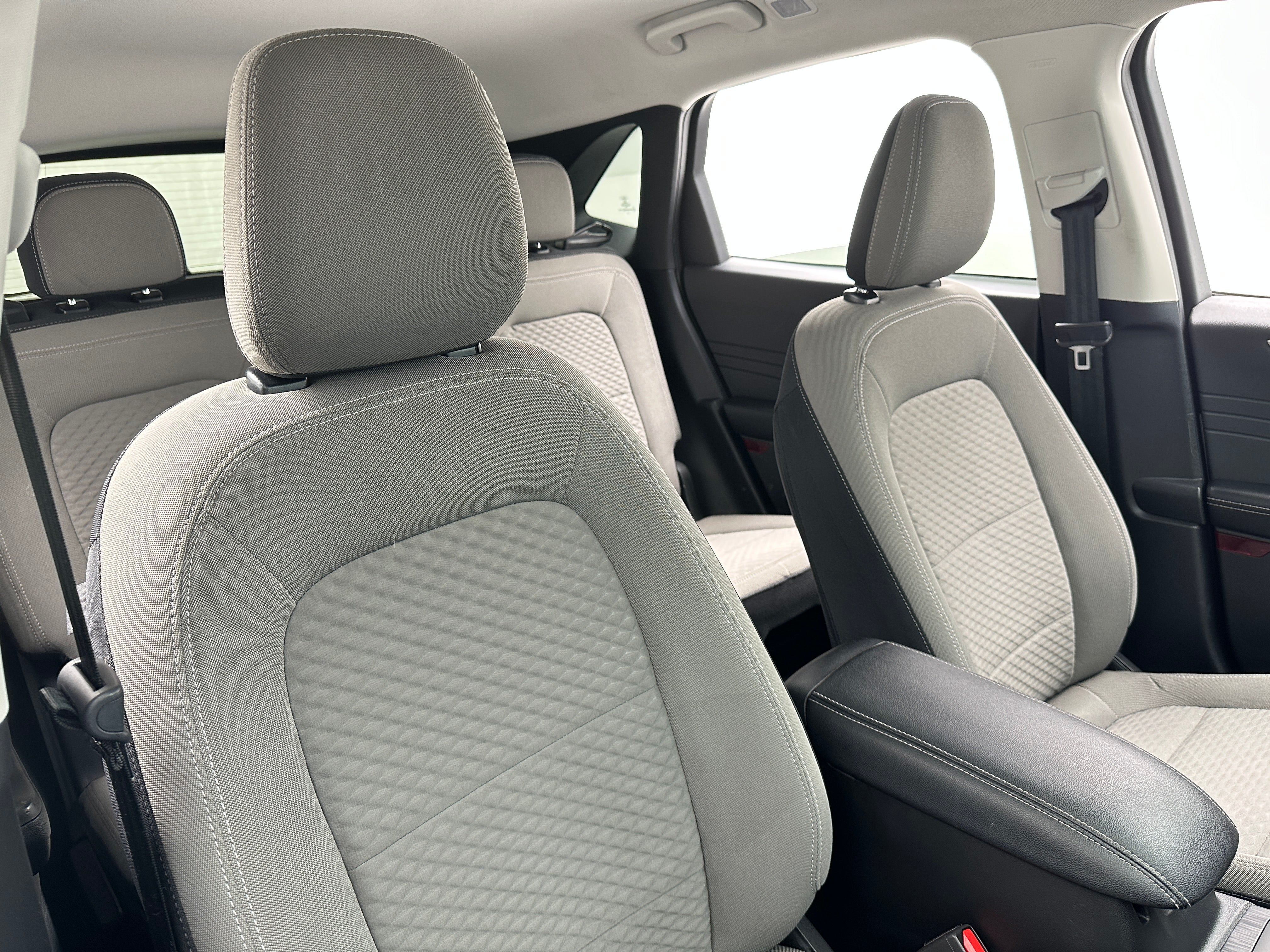 2022 Ford Escape SE Sport Hybrid 2