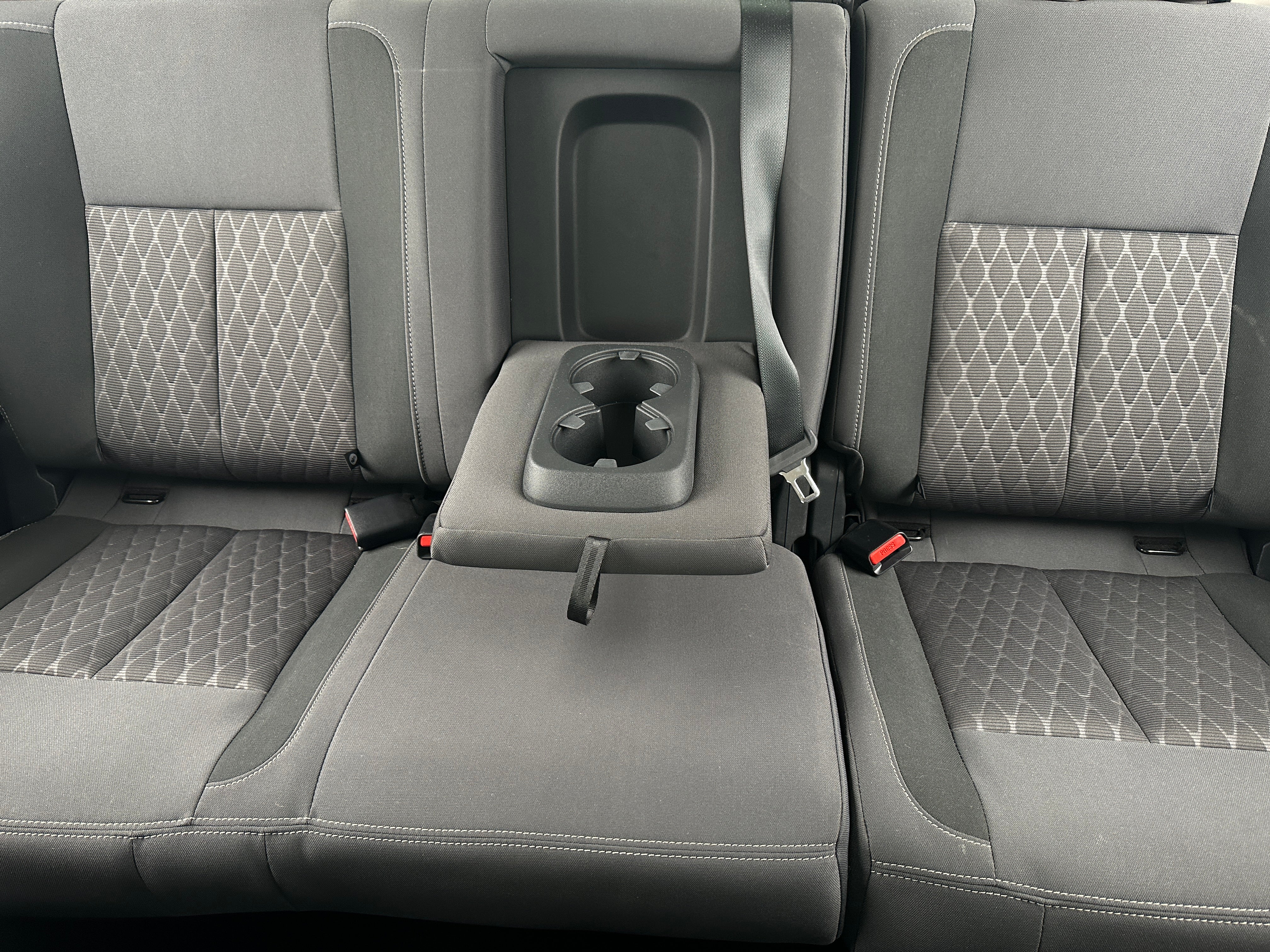 2024 Nissan Titan SV 6