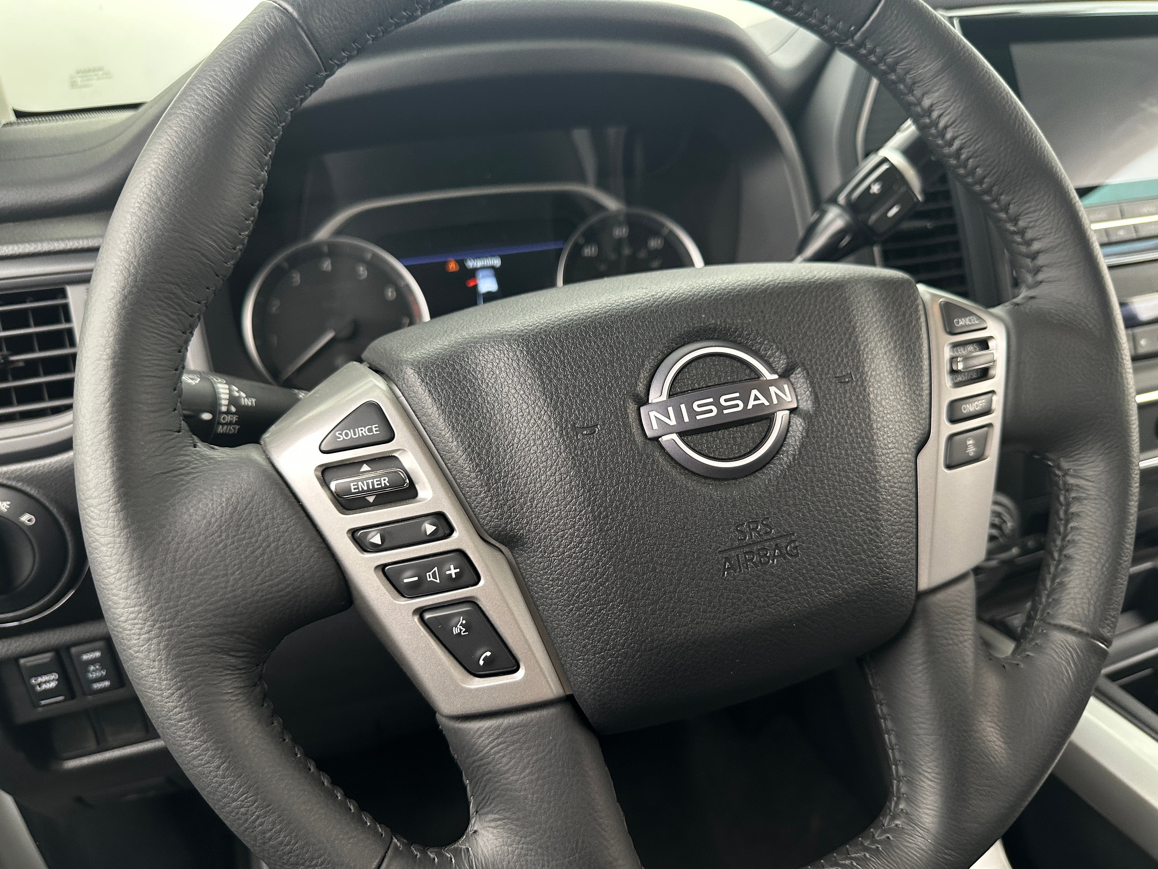 2024 Nissan Titan SV 5