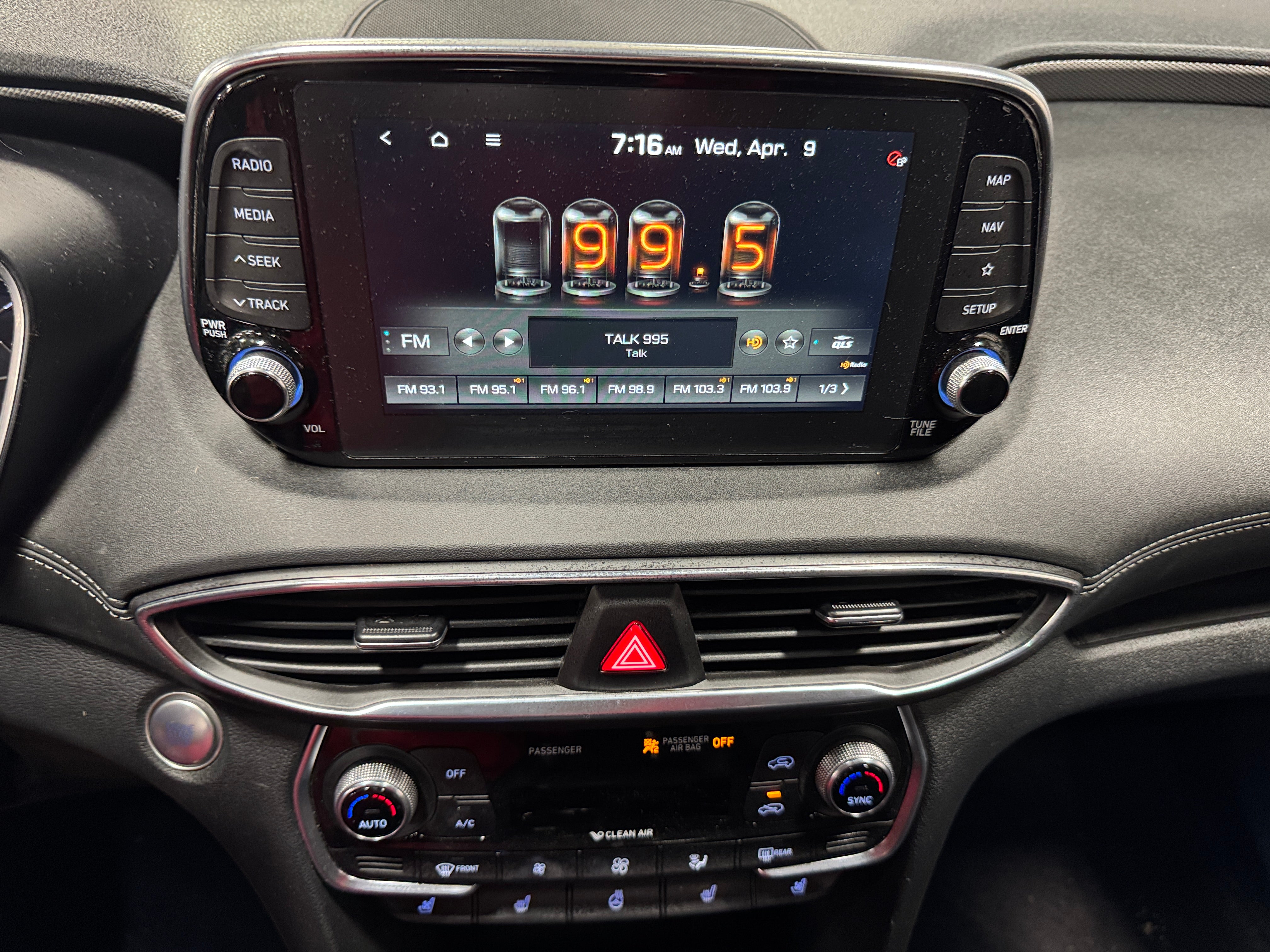 2020 Hyundai Santa Fe Limited 3
